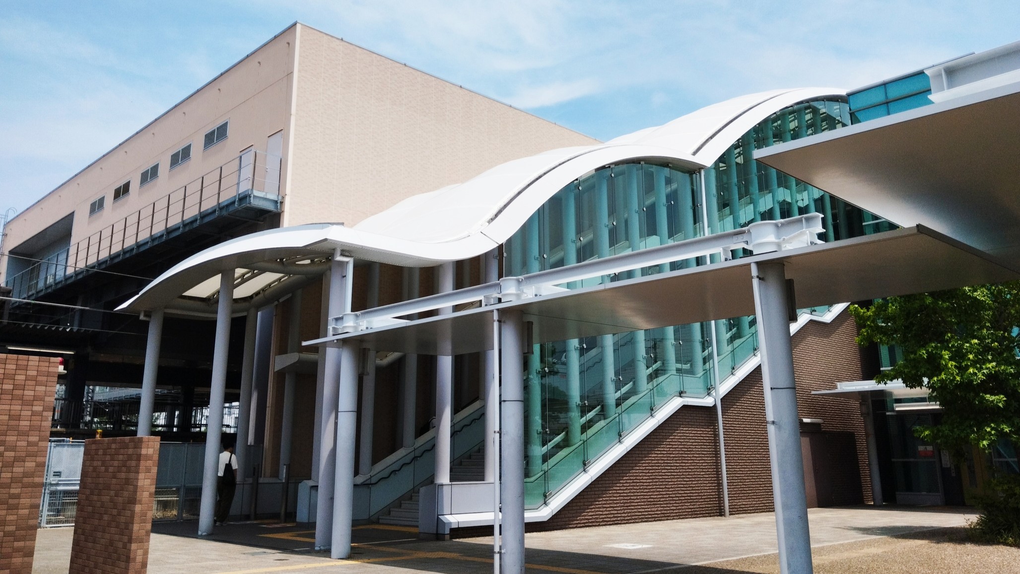 岸辺駅はJR京都線で大阪駅から約１１分、京都観光にも便利！