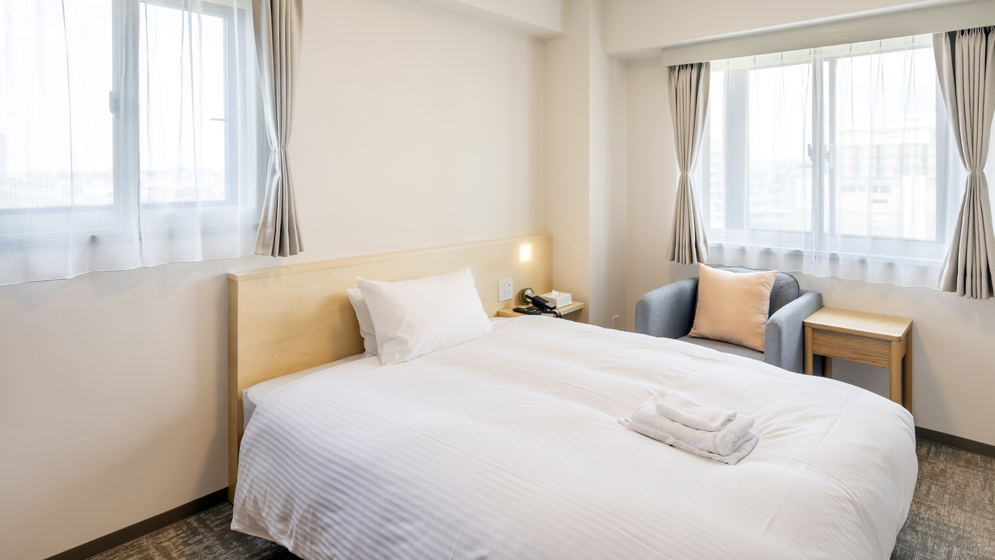 スタンダード シングル（１７平米・ベッド幅１４０㎝ x １台 ）