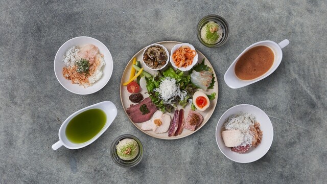 豪華10種前菜盛り合わせ＆だしボウル