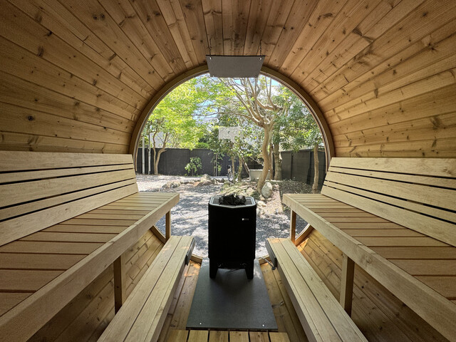 バレルサウナ内観（昼）