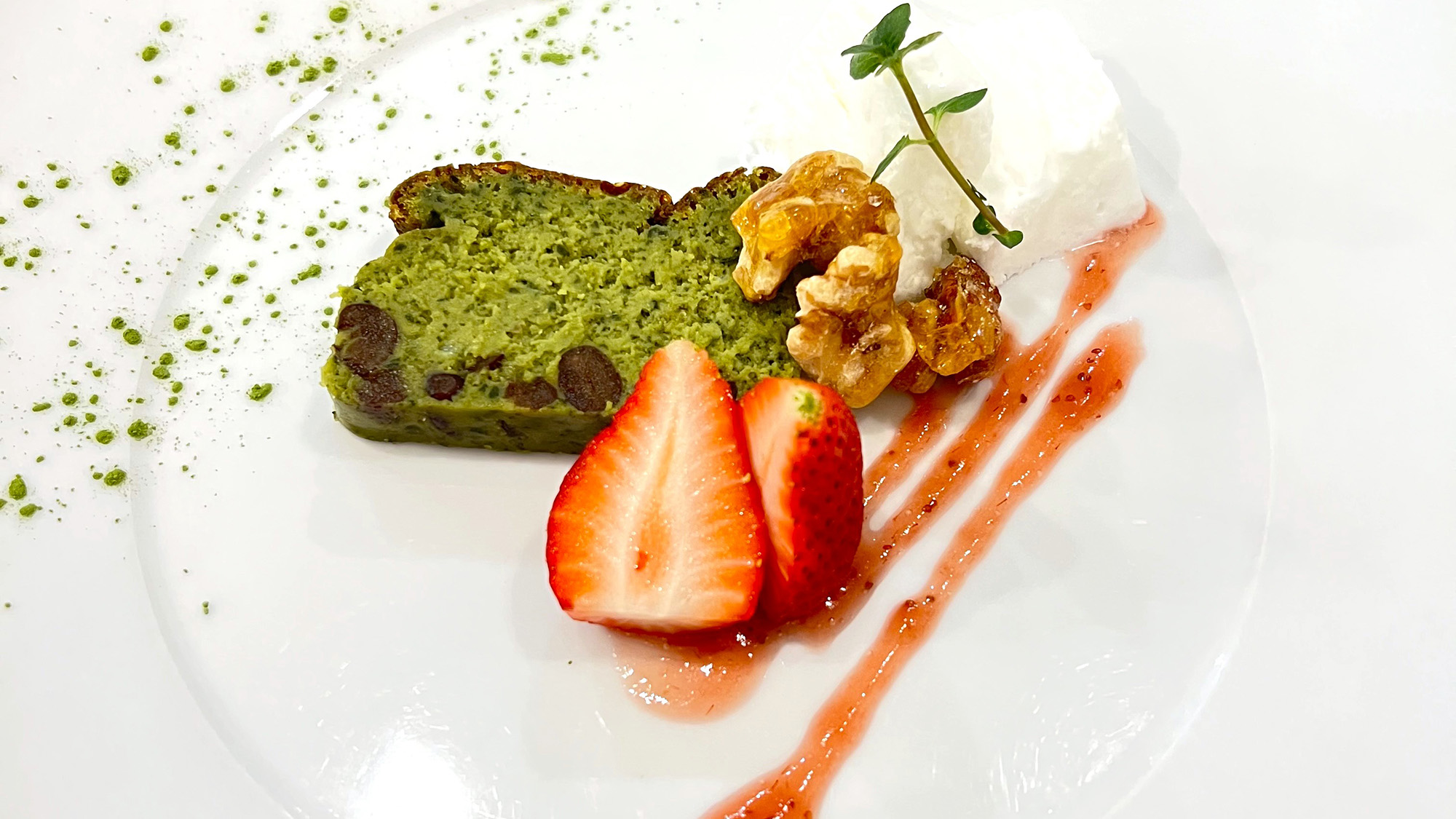 ・【コース湖：料理一例】狭山茶ショコラと塩キャラメルのデセール