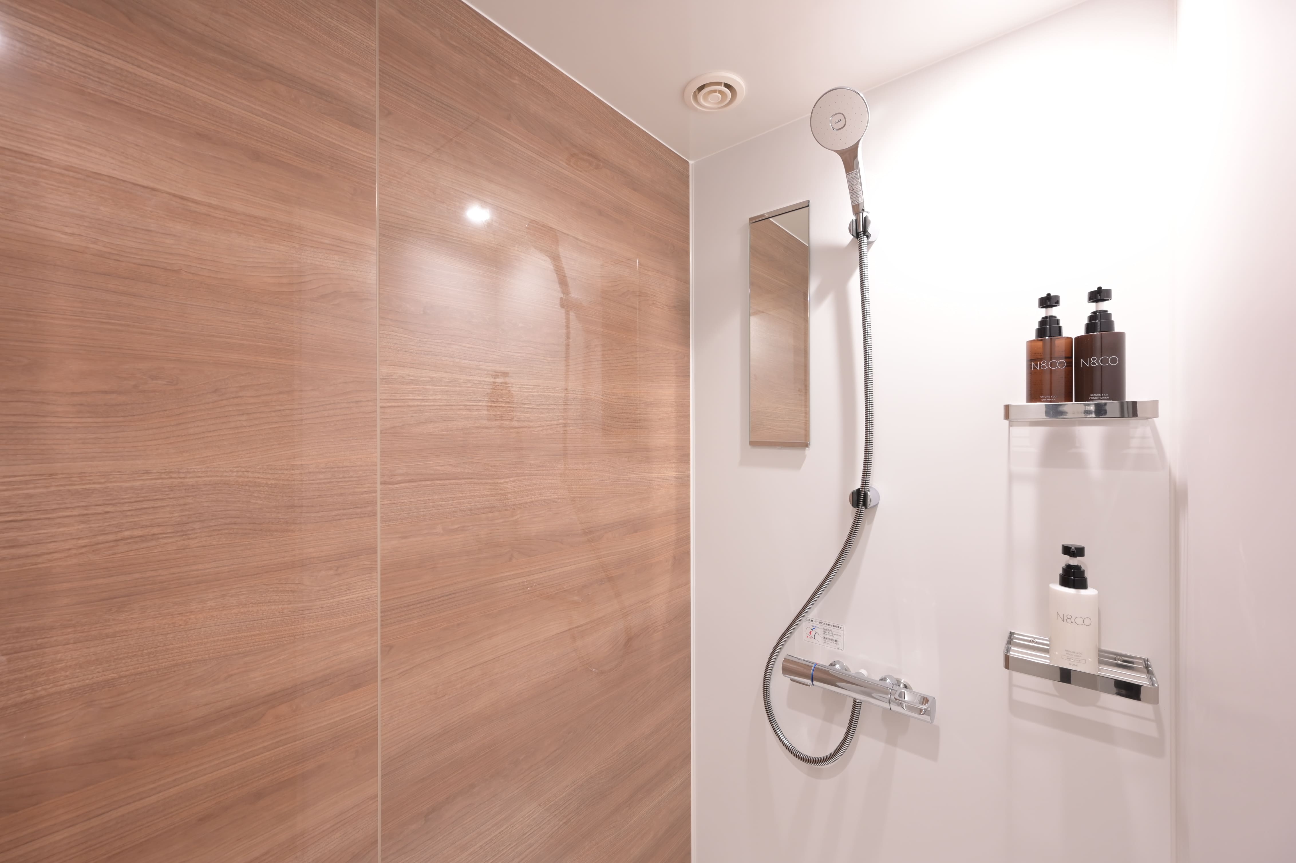 シャワールーム