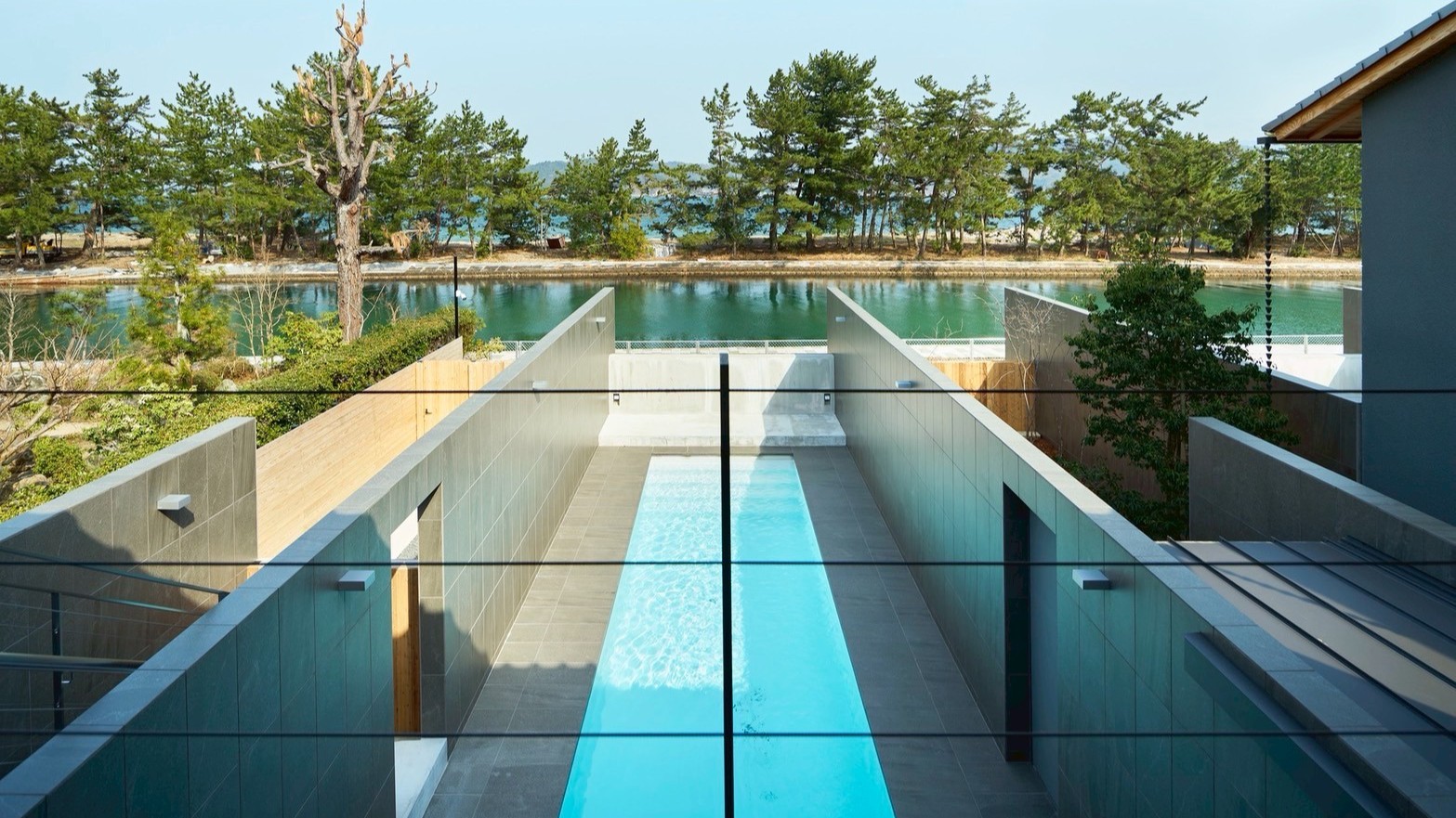 【dawn（ドーン）】天橋立と運河を望むテラス。