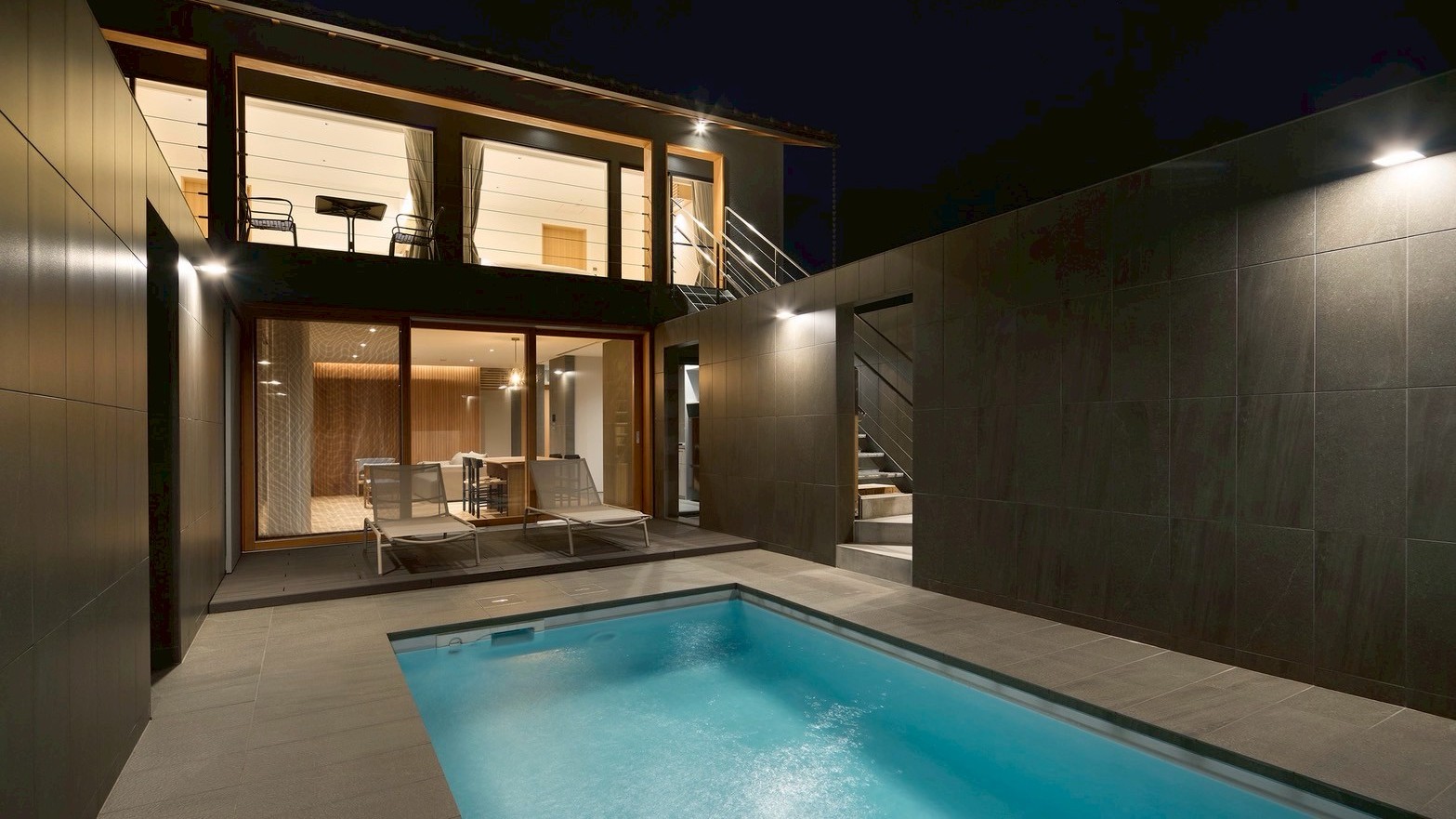 【dawn（ドーン）】天橋立に溶け込むようなプールで夜の時間を愉しむ。