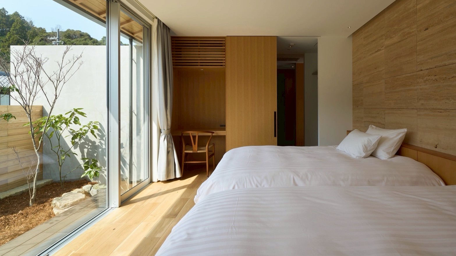 【aeon（エオン）】天橋立に溶け込むように眠りにつく、ベッドルーム。