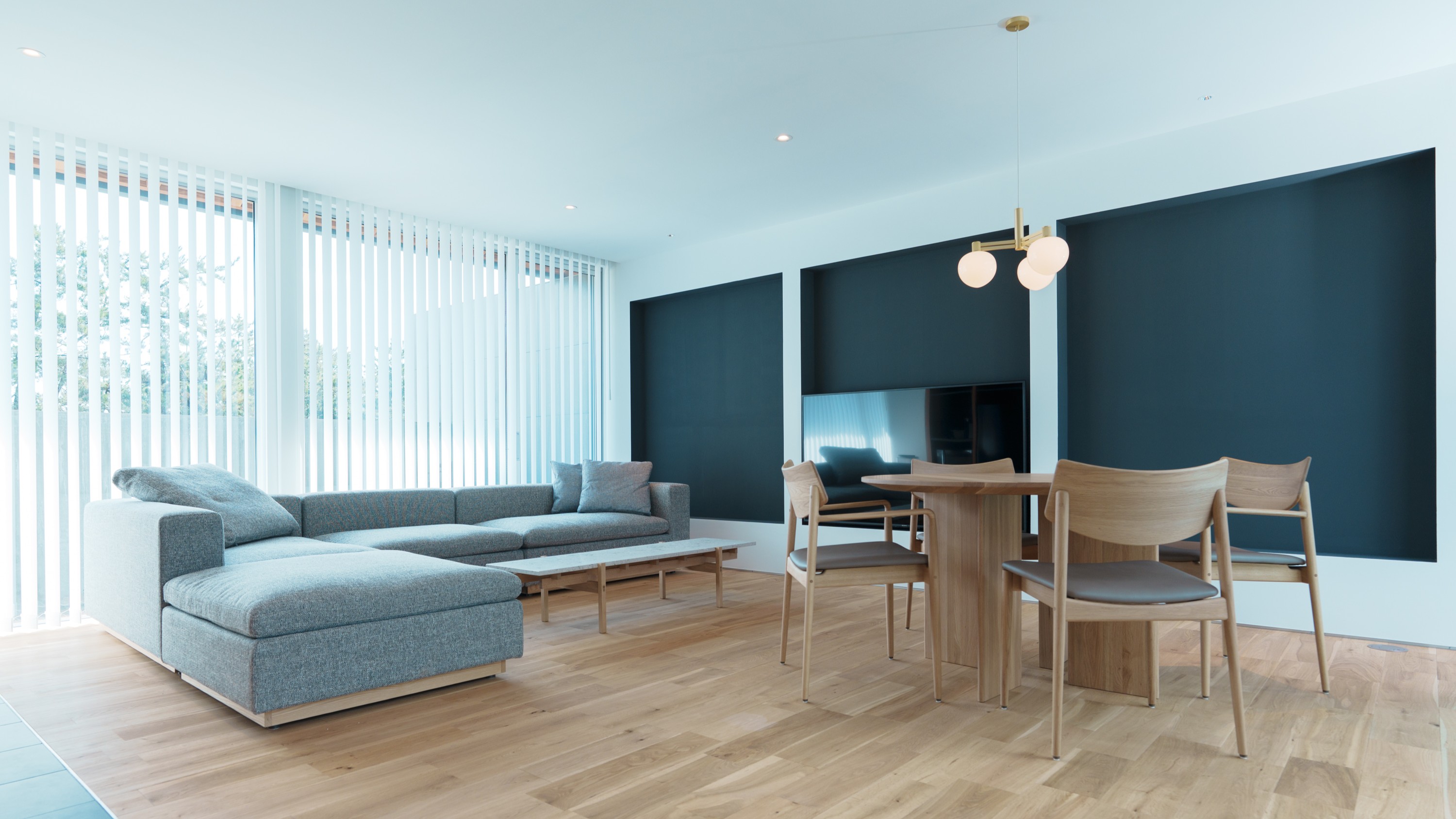 【bliss（ブリス）】ゆったりと寛げるリビング。