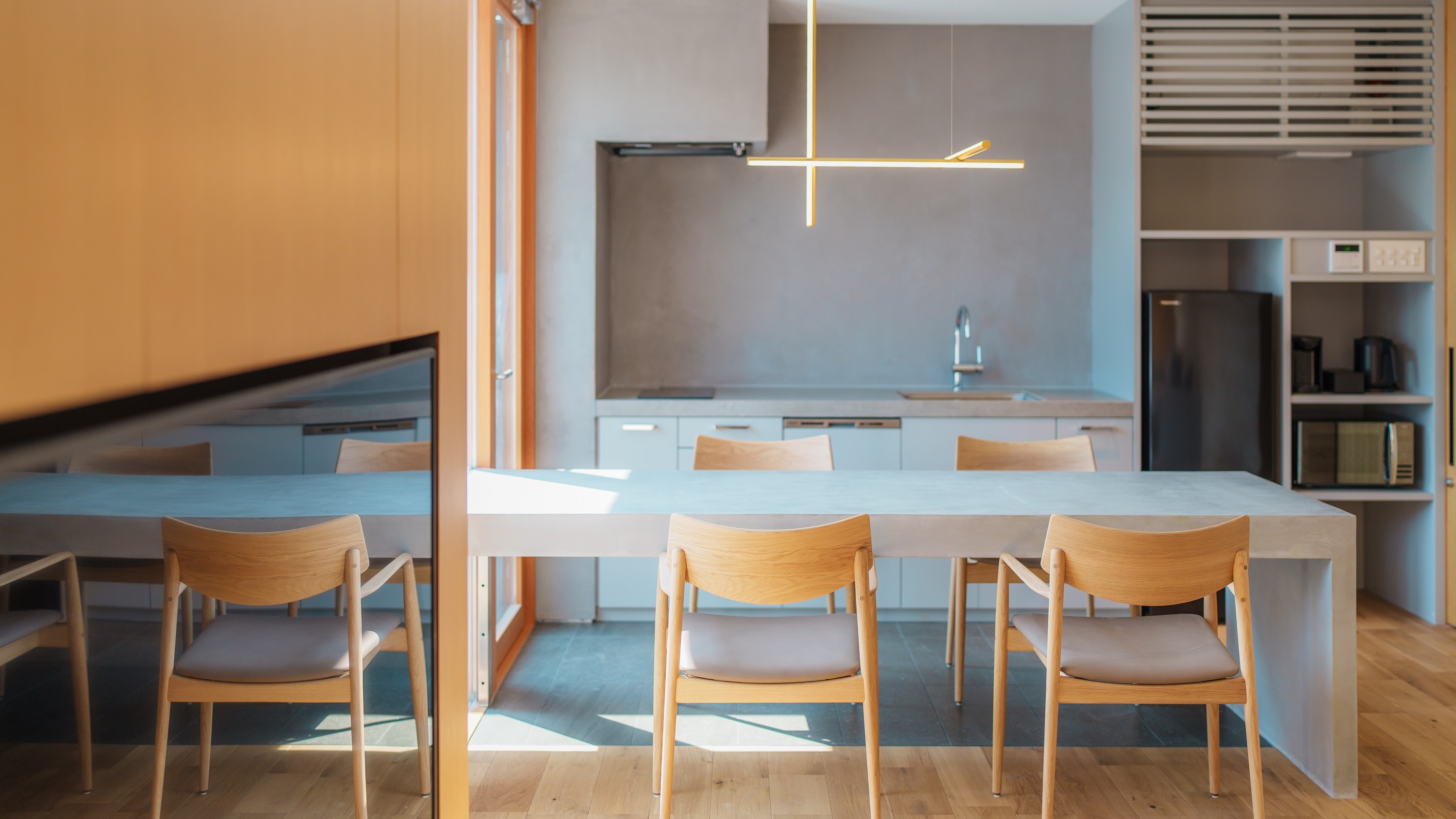 【aeon（エオン）】ゆったりと過ごせるリビング。