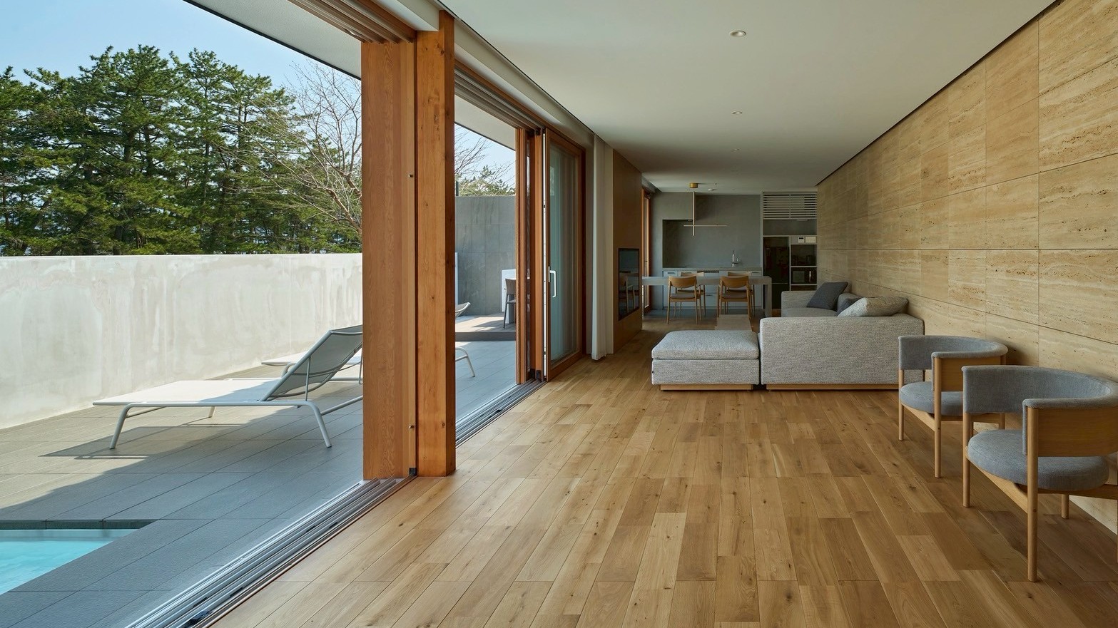 【aeon（エオン）】ゆったりと過ごせるリビング。