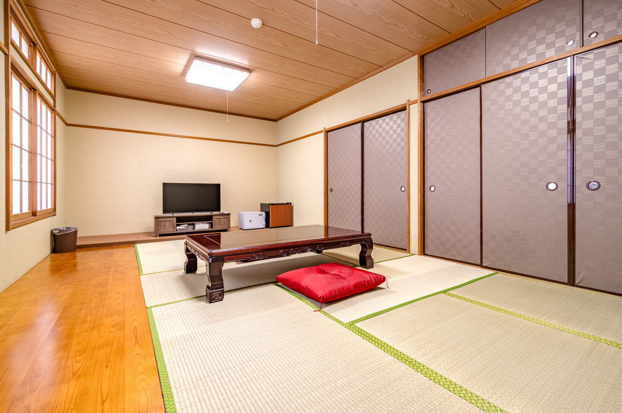 和室12帖（6名・禁煙・トイレ付き）眺望訳あり