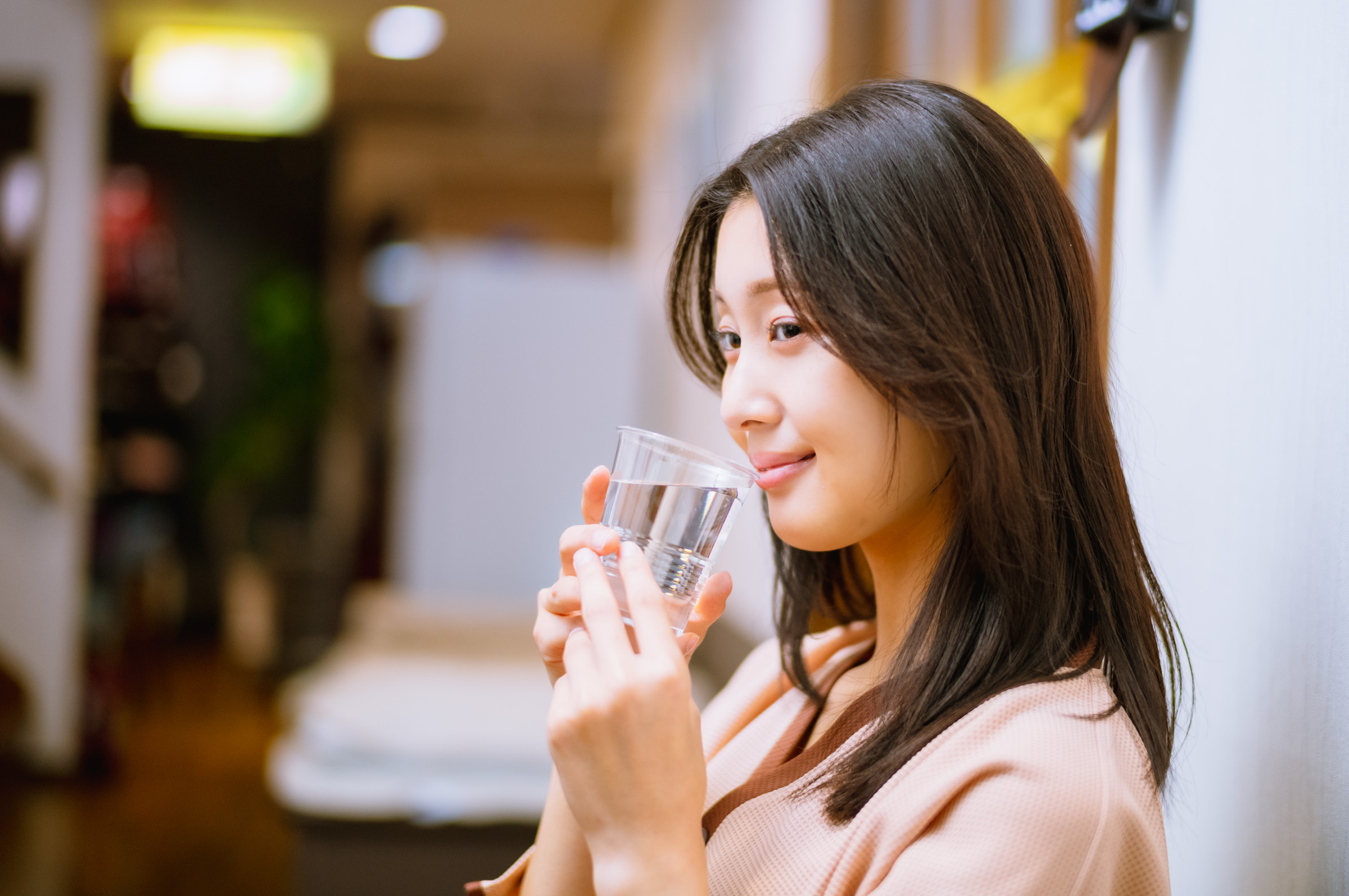 美水を飲んで水分補給