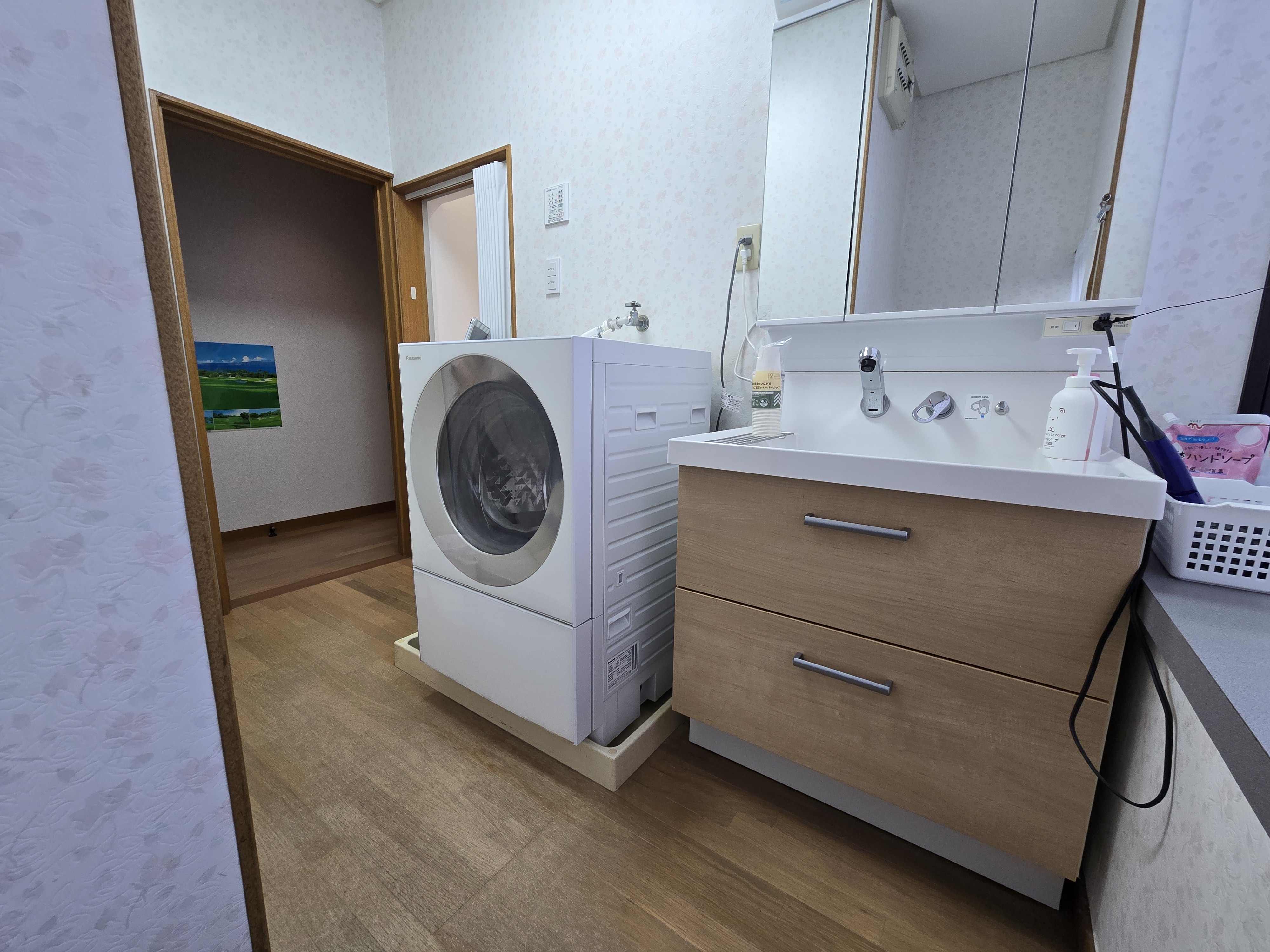 洗面と洗濯乾燥機