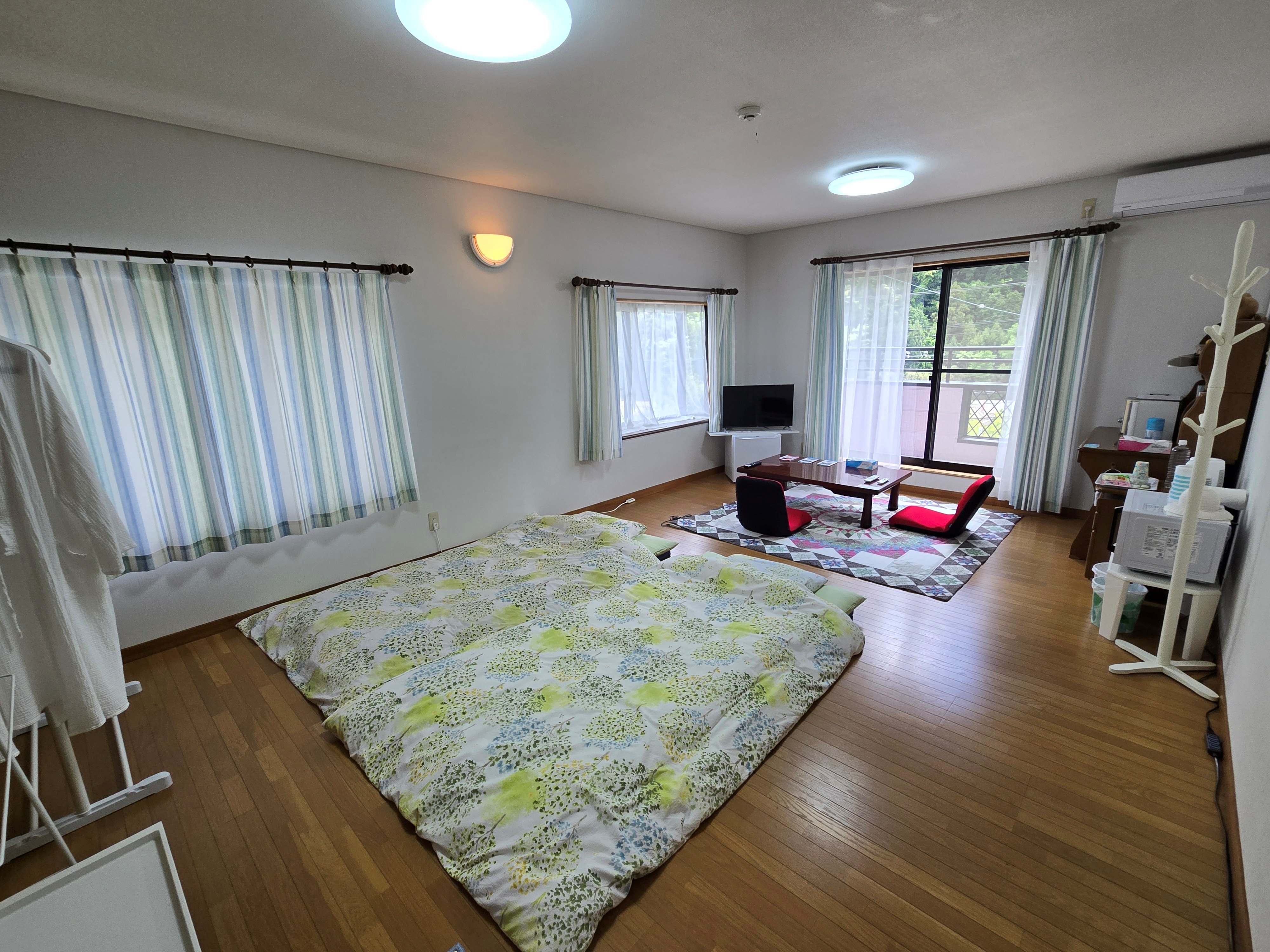 2階1号室(12畳)