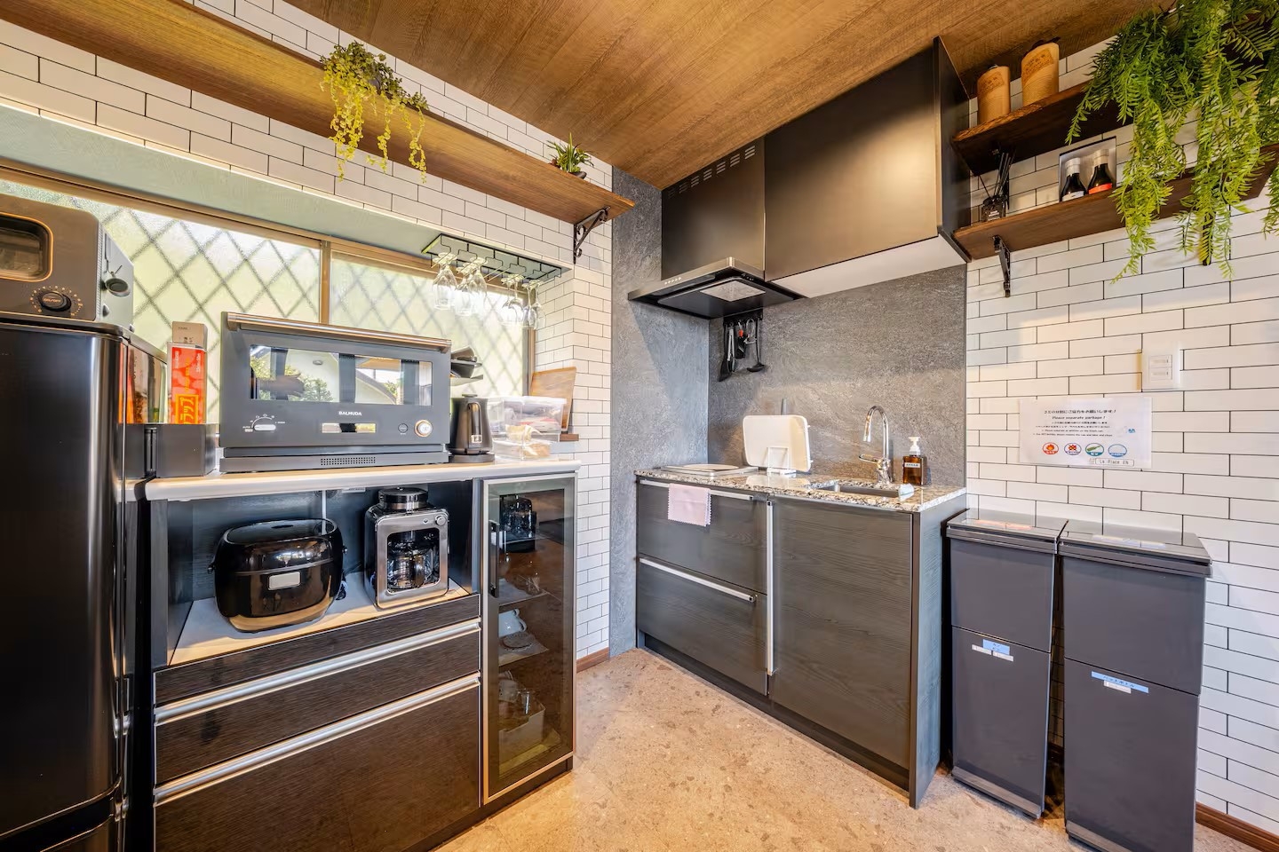 都会の喧騒を離れ特別なひとときを-La place EN-ラフ゜ラスエン-