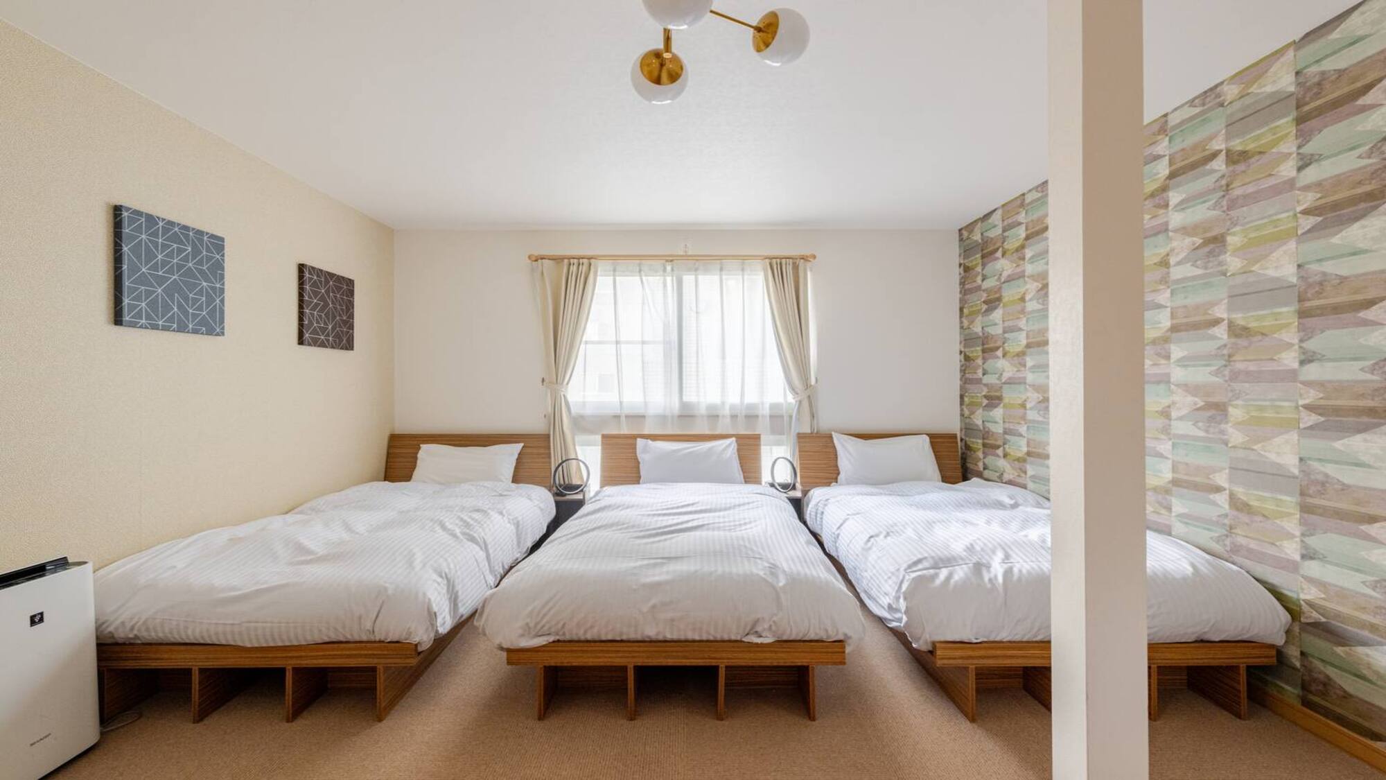 枕元には充電環境が整っています