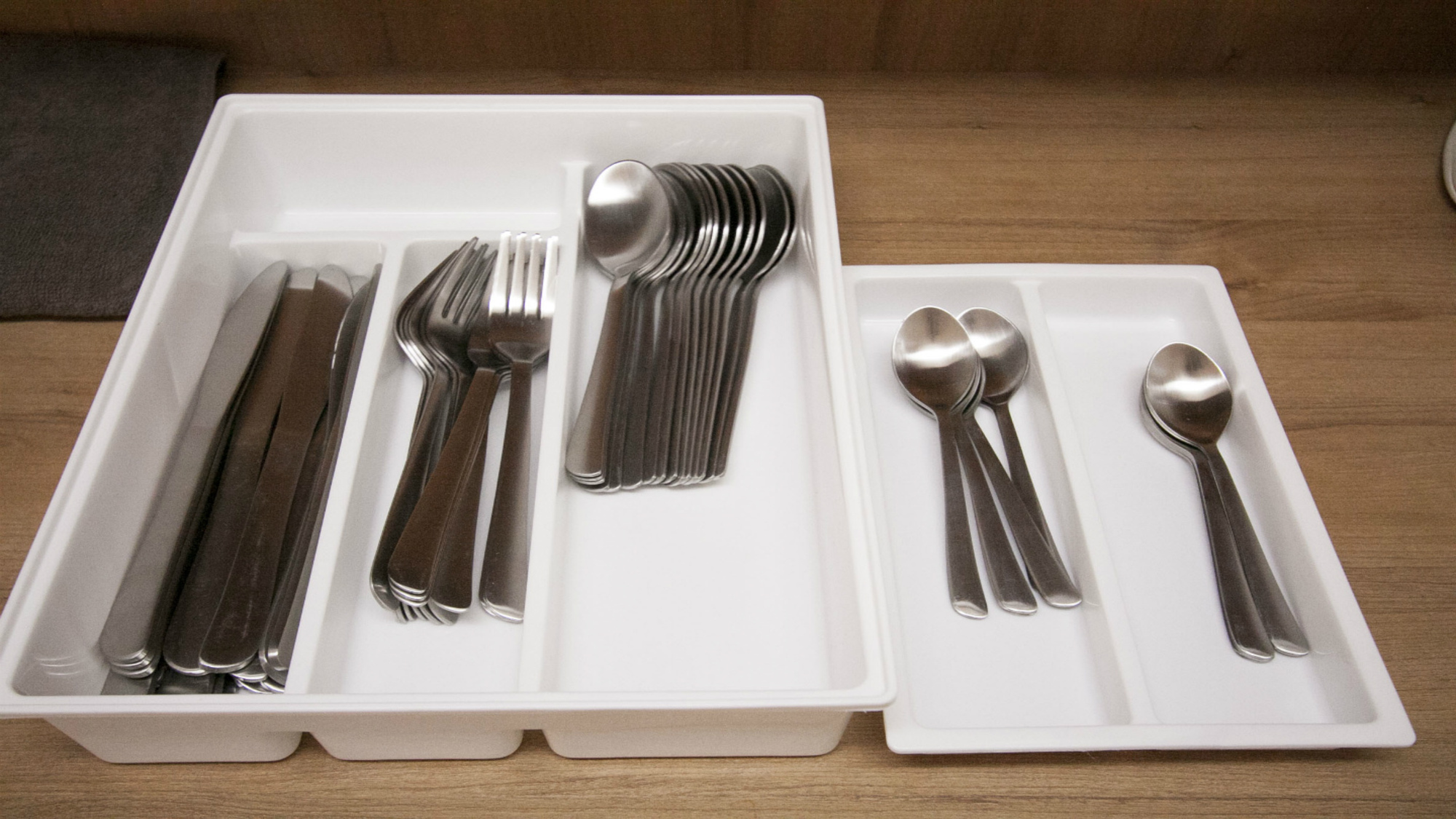 キッチンカトラリーも揃ってます♫