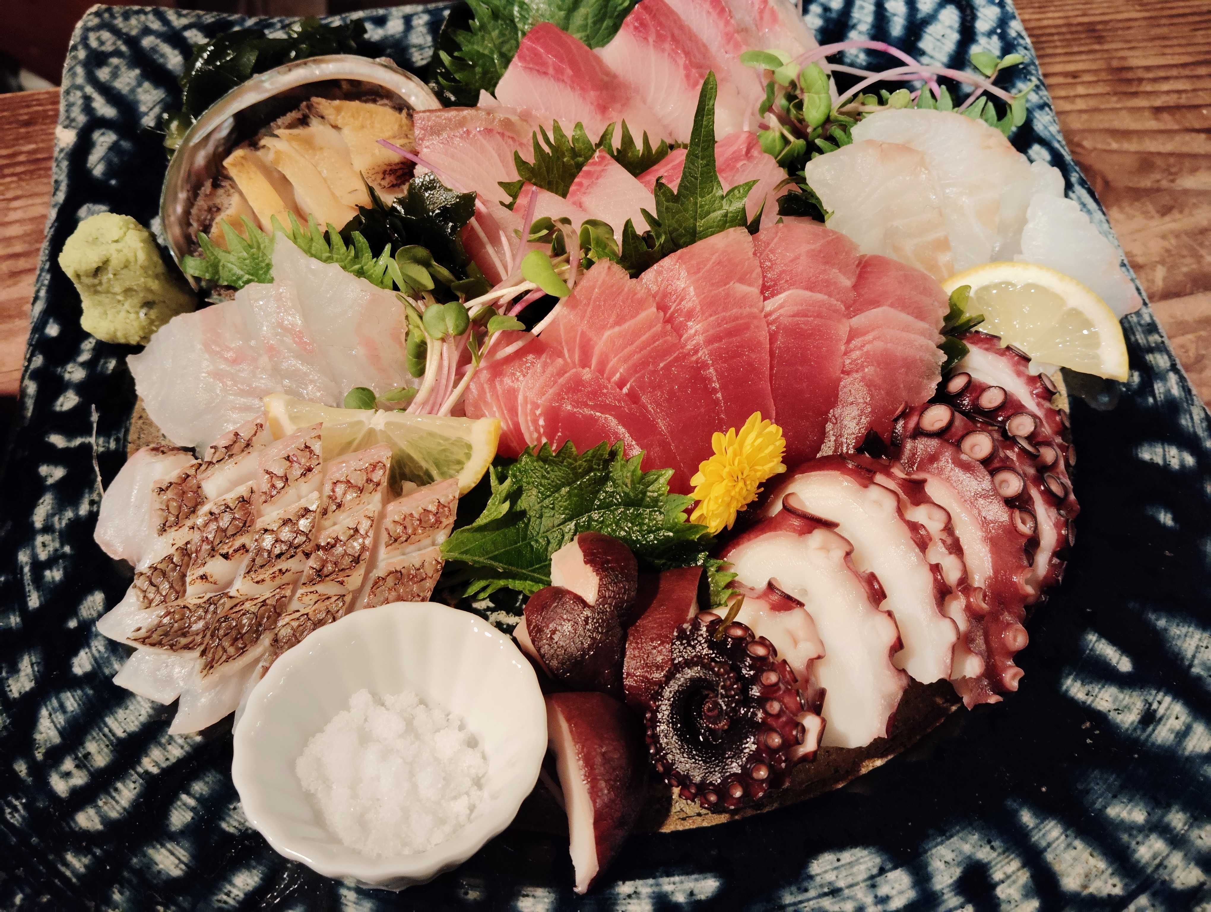 ケータリングサービス（例２）お刺身の盛り合わせ