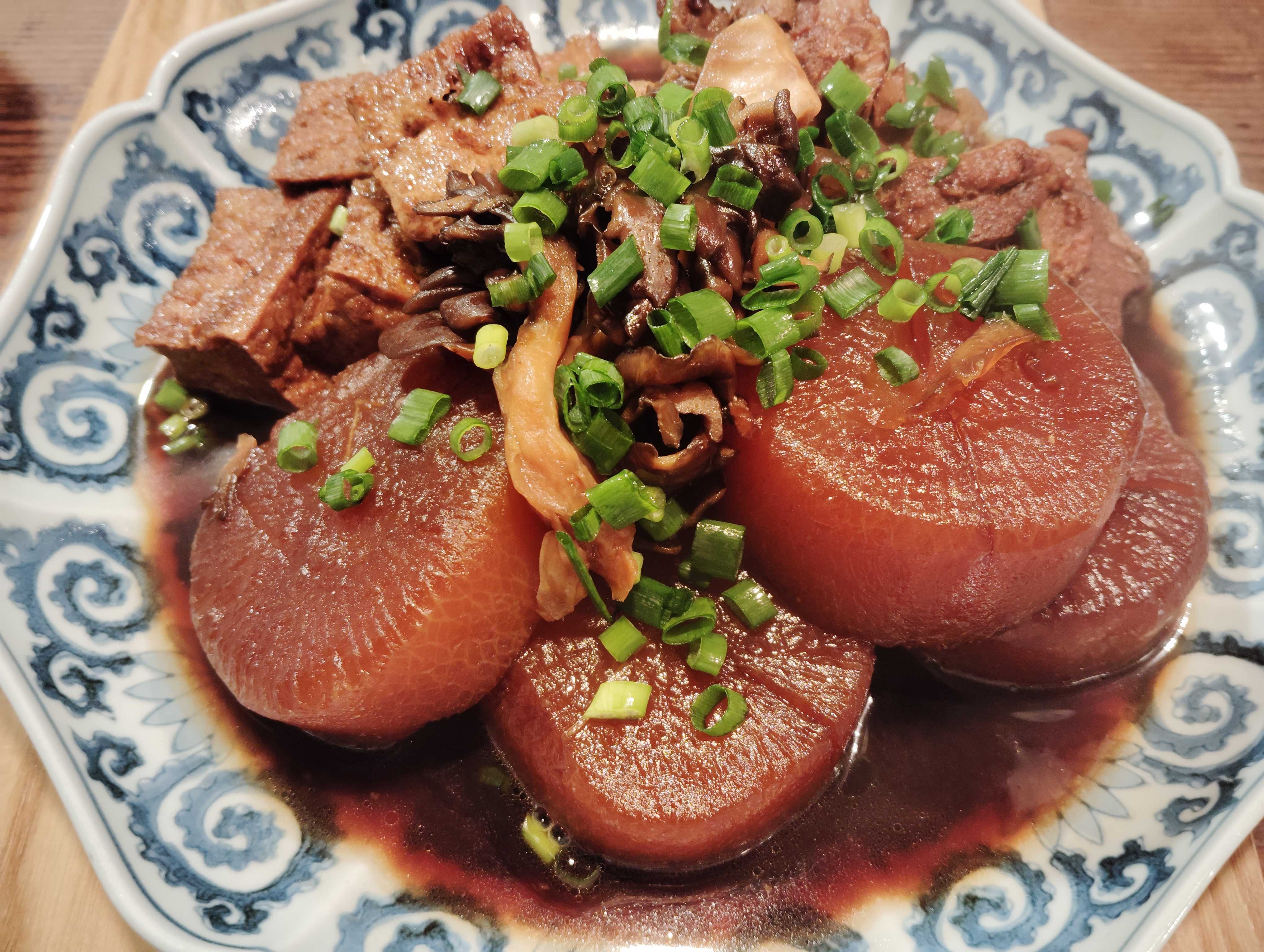 ケータリングサービス（例１）三浦大根の煮込み