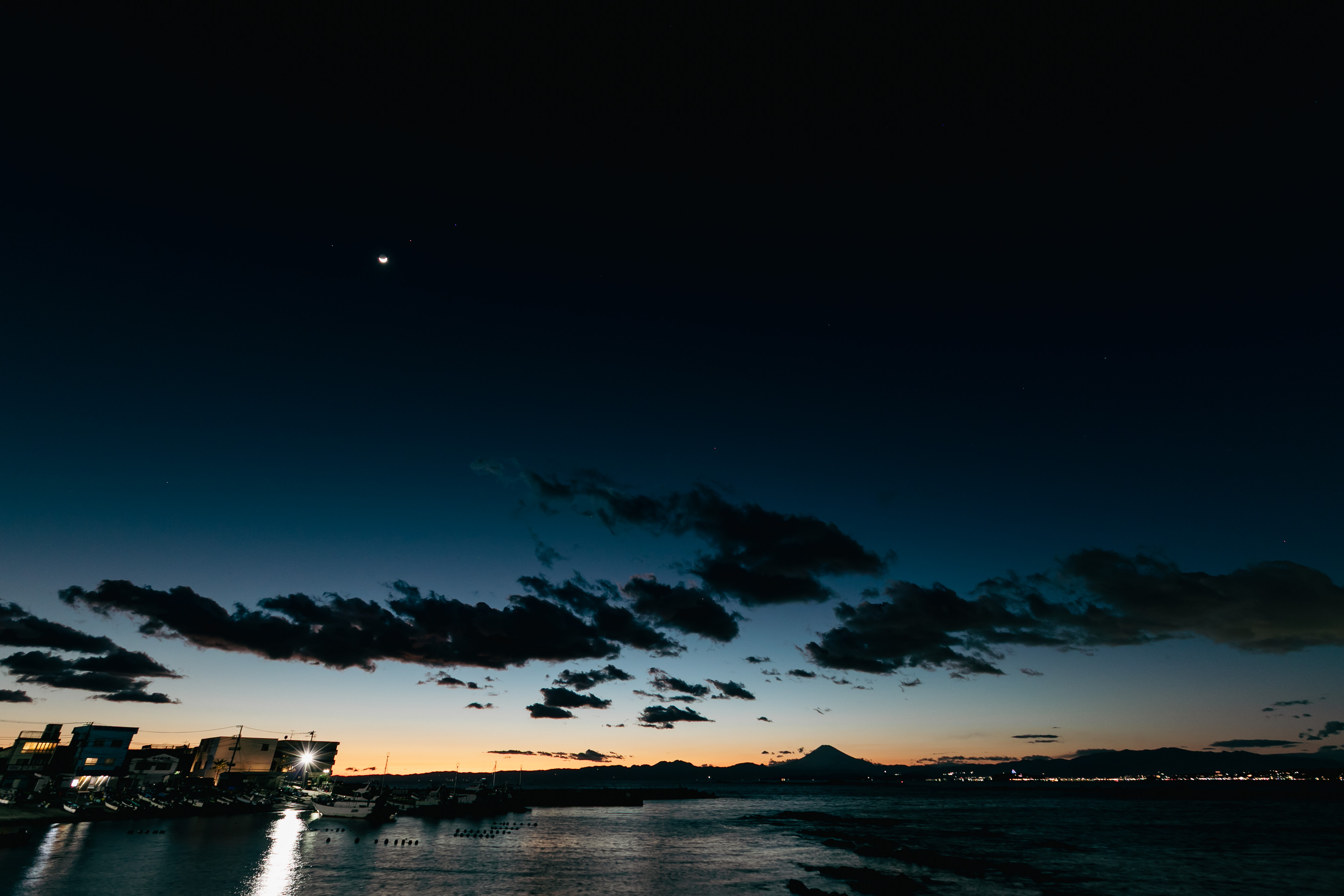 真名瀬海岸（夜）