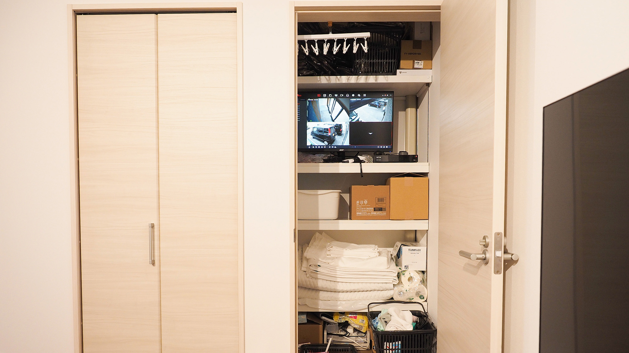 ・【セキュリティ】屋外に監視カメラを設置し、室内から確認できます。安心してお過ごしください