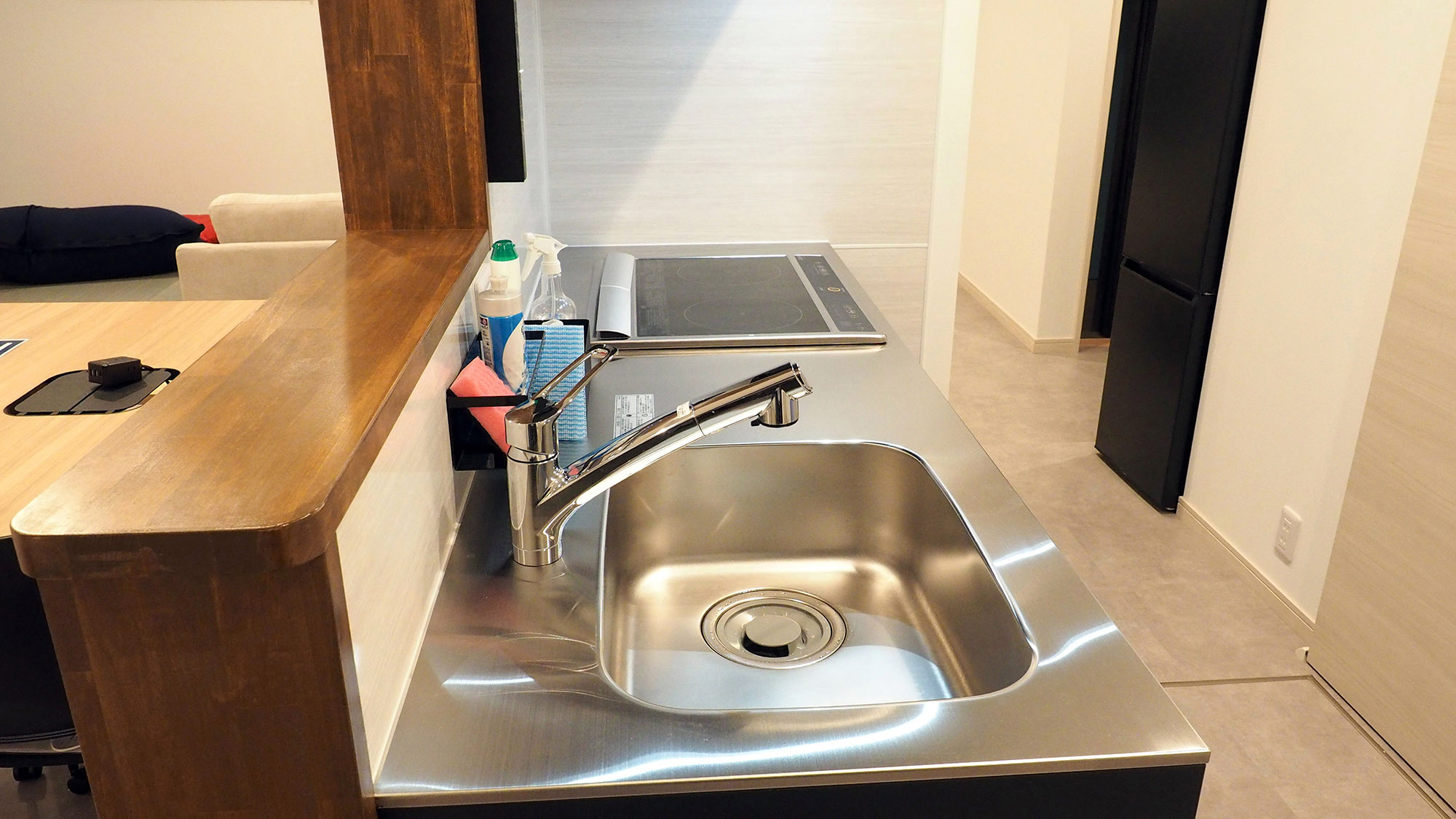 ・【キッチン】清潔感のある大きなシンクは、洗い物やお料理の際もストレスフリーにお使いいただけます