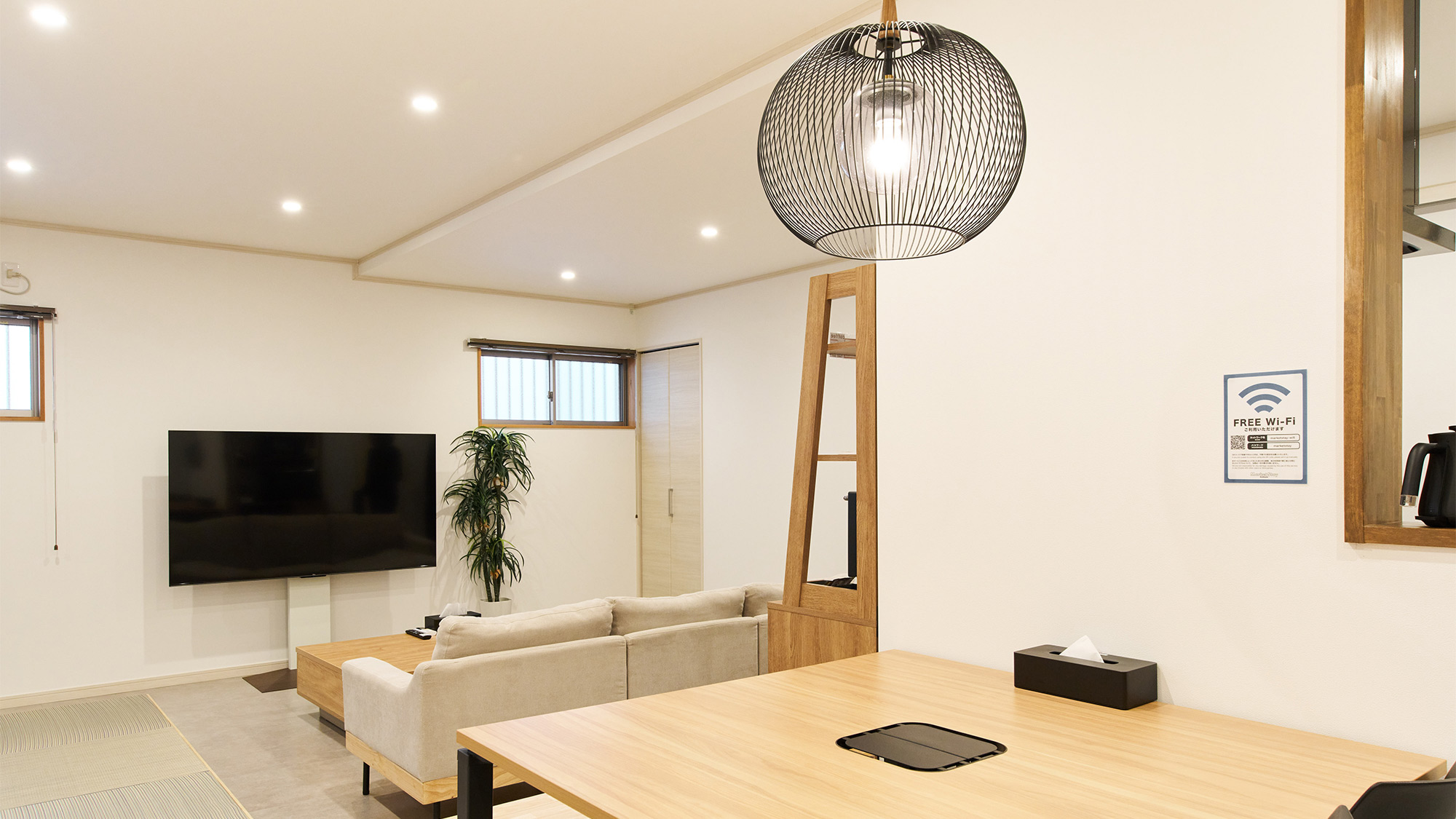 ・【ダイニング】無料のWi-Fiをご利用いただけます。旅先でも情報収集に困りません