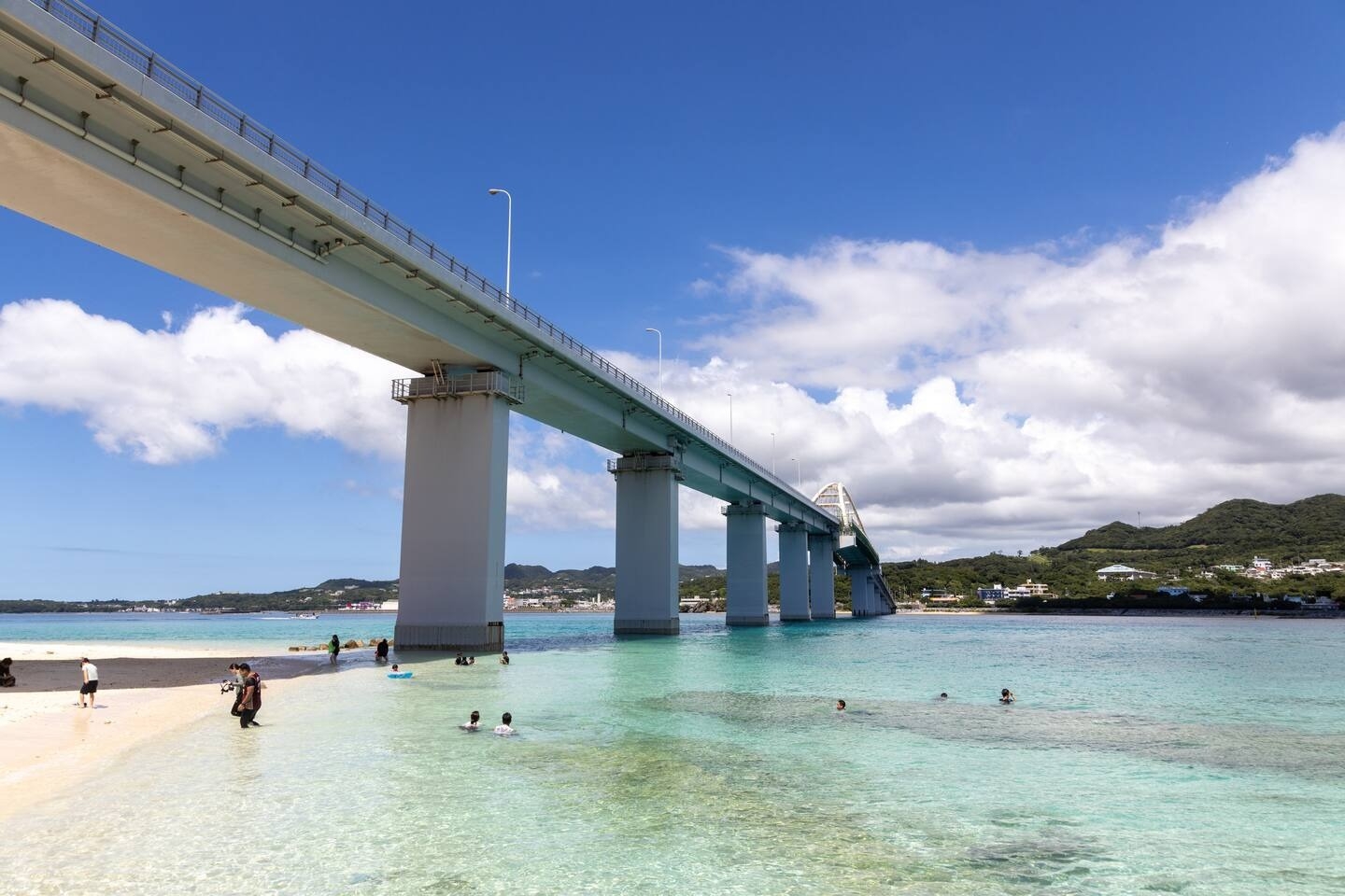 名護市の一軒家貸切！家族旅行や友人同士でゆったり沖縄ステイ！ビーチまで車で8分！観光にも便利な立地！