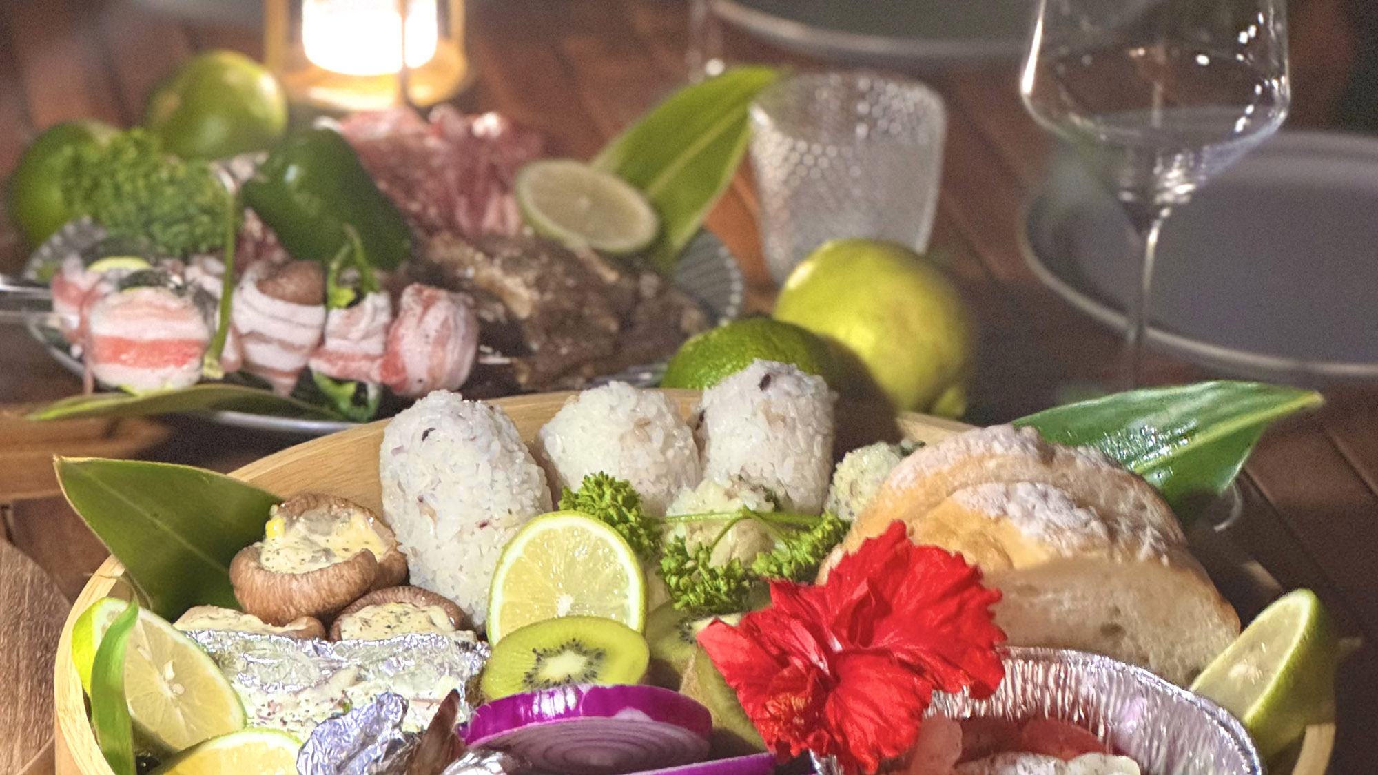 ・【食材イメージ】奄美の雄大な自然を肌で感じながら楽しむBBQは贅沢そのもの。心もお腹も満たされます