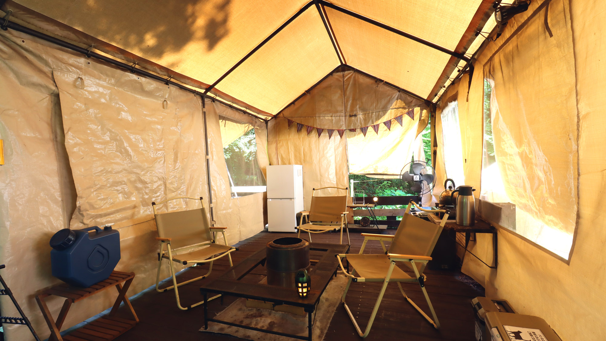 【客室_20㎡テントB】〈ミニドッグラン付〉タープテントで雨の日も安心