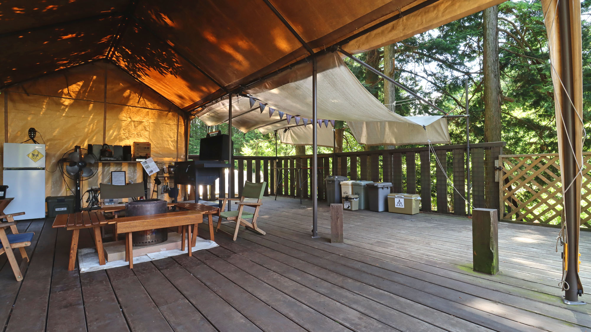 【客室_24㎡テントA】〈テラス付〉高い位置から見渡せる唯一の部屋です