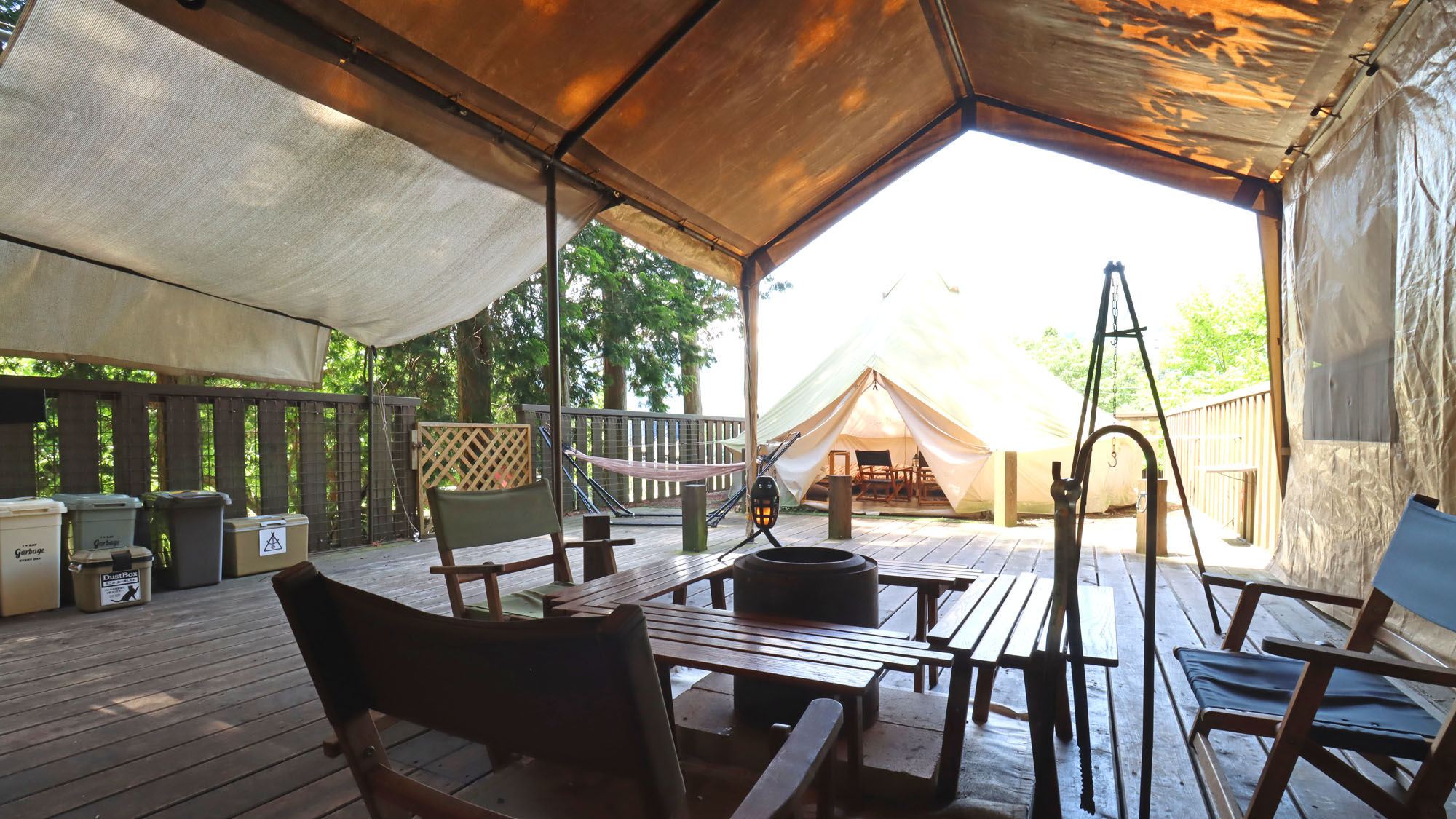 【客室_24㎡テントA】〈テラス付〉焚き火を囲んでお食事や談笑など