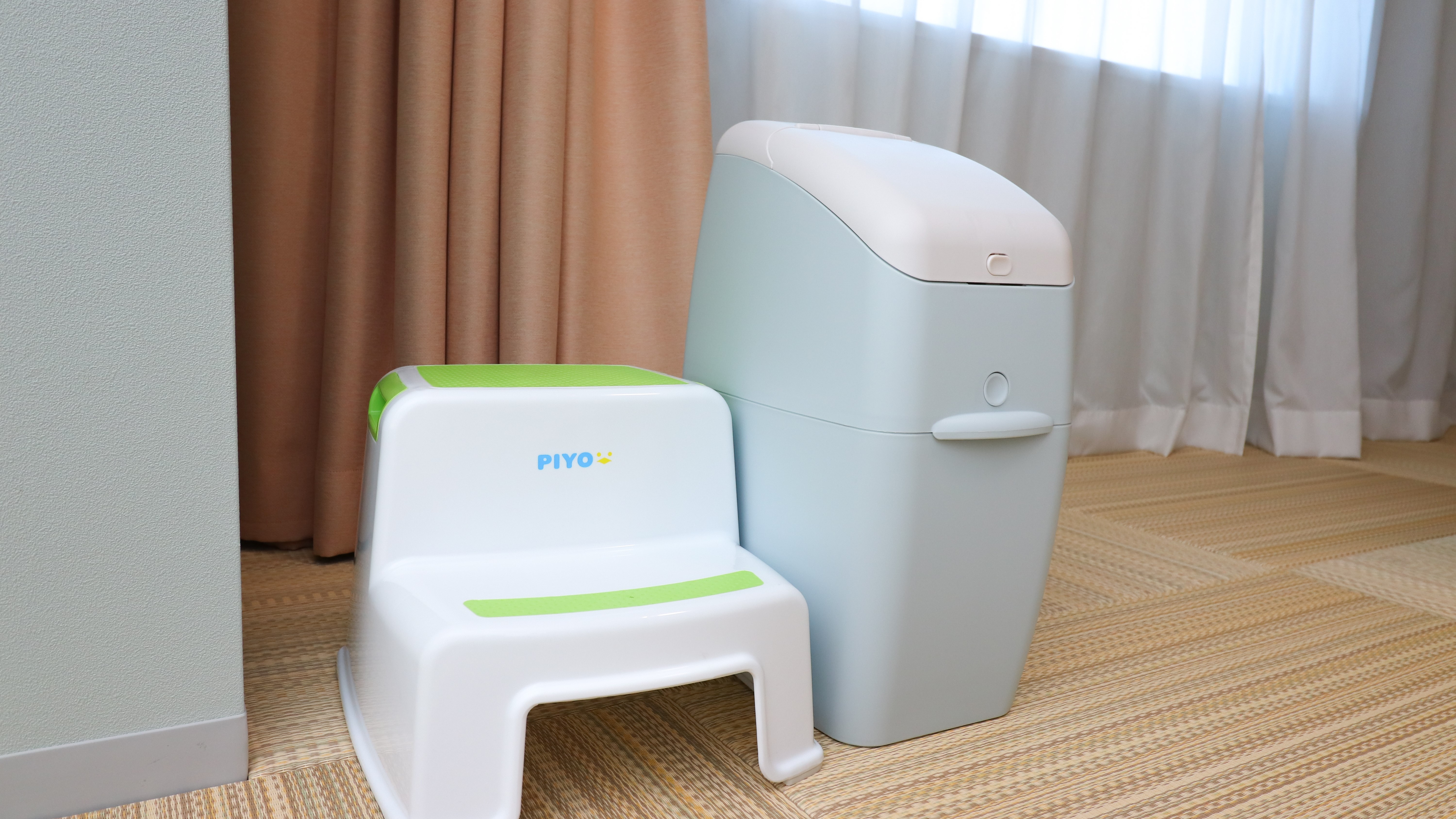 【貸出備品】おむつペール＆お子様用ステップ