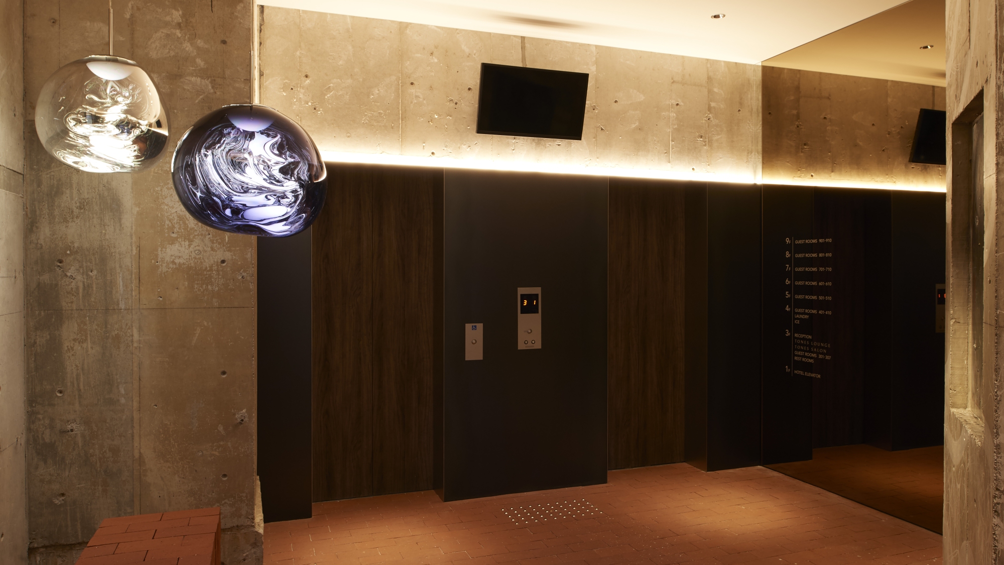 1Fエントランス