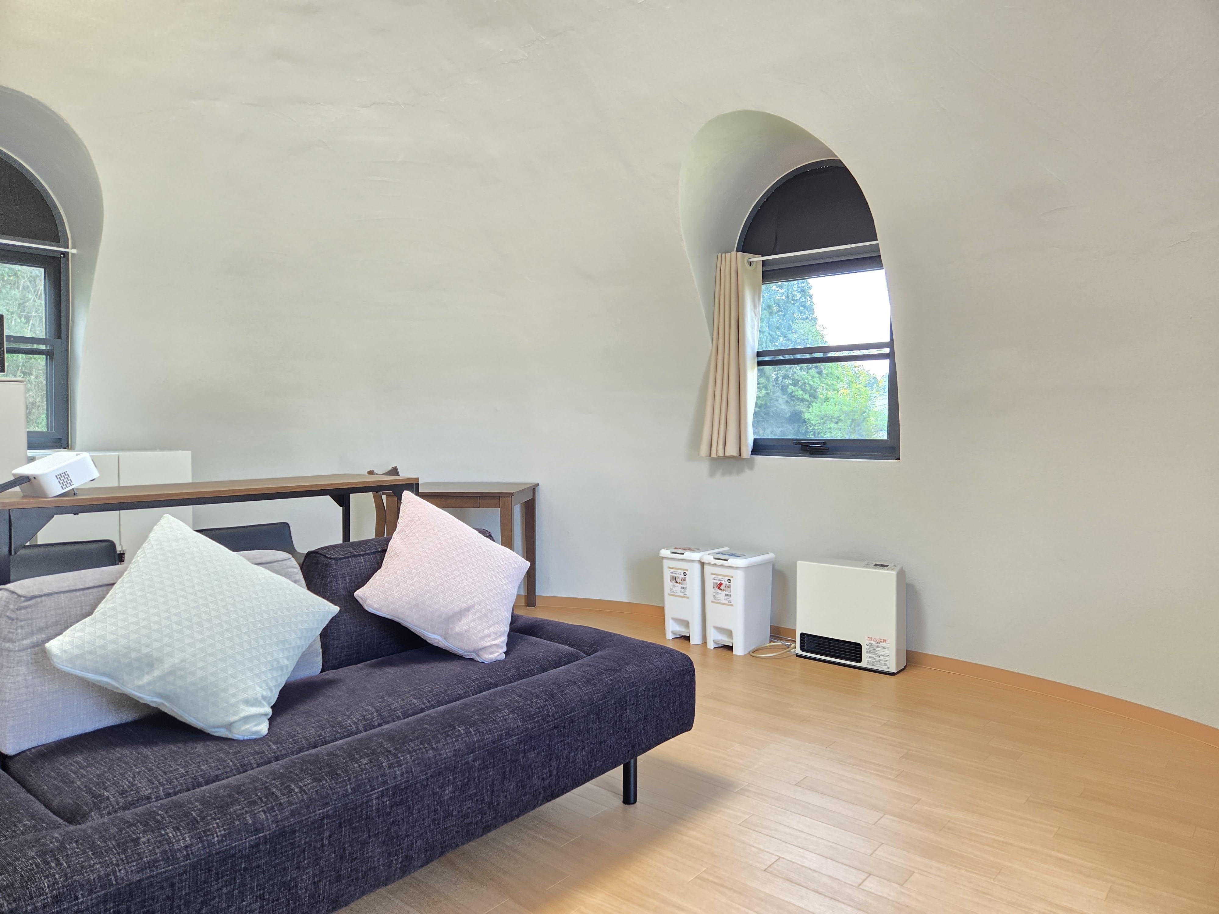 リビングとベッドがひとつにまとまった、くつろぎの空間