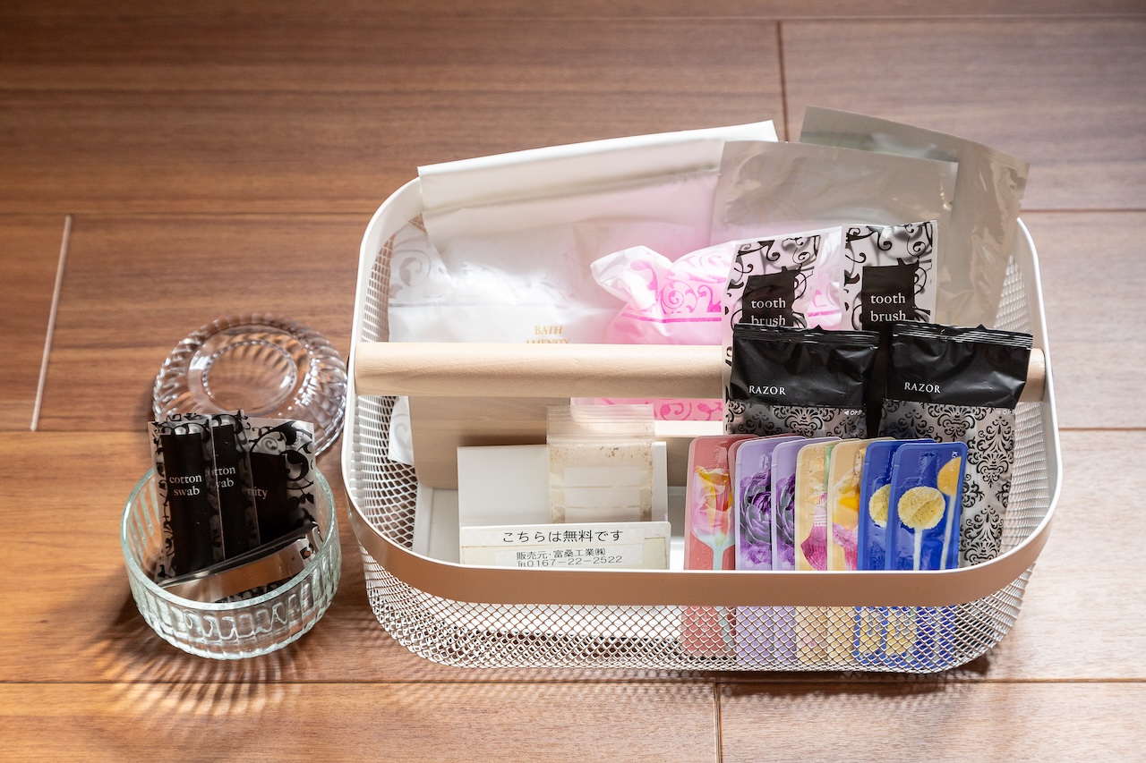 アメニティー類　ボディクリームとクレイマスクも