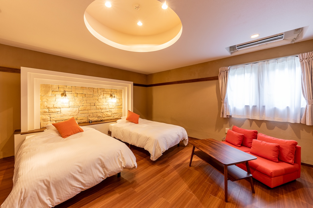 Room No:12 stone デラックスツインルーム　57㎡