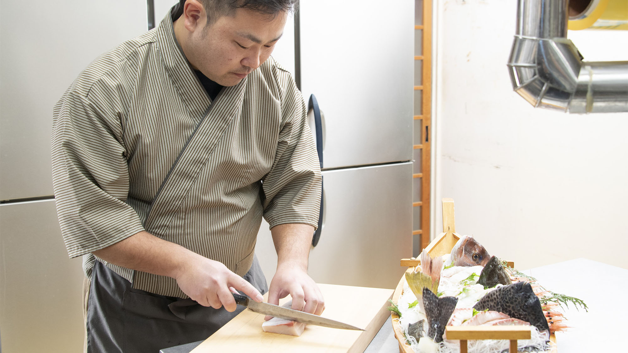 ・【スタッフ】館主は漁師！館の自慢はなんと言っても新鮮な海の幸です