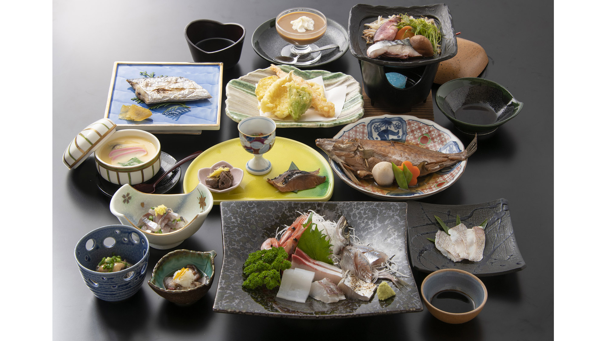 ・【夕食一例/海鮮コース】船盛なしの基本コースです。若狭湾の海の幸をご堪能ください