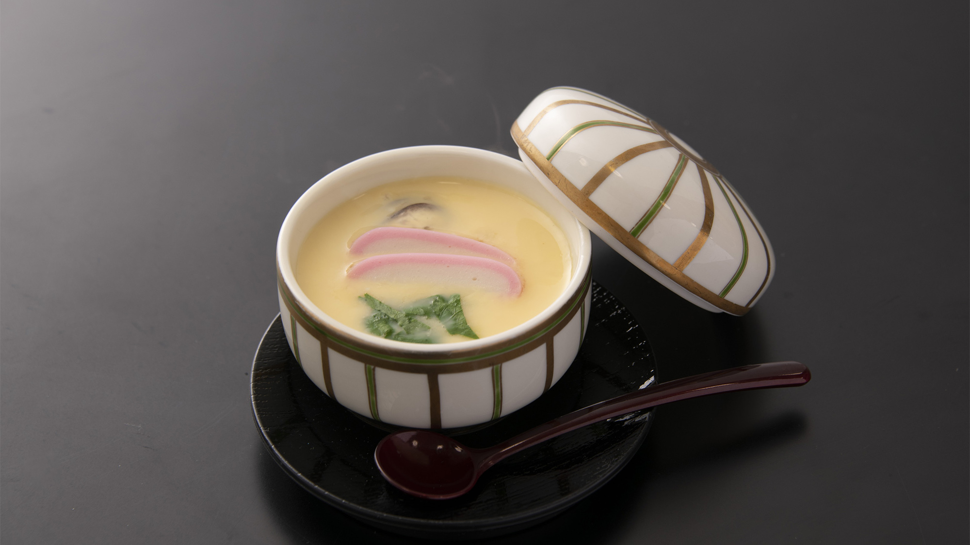 ・【夕食一例】コースにはふんわり優しい味わいの茶碗蒸しが付きます