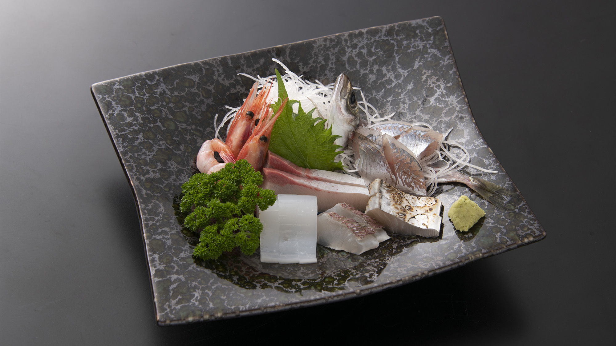 ・【夕食一例】お刺身はその日の漁により内容が変わります。旬をお楽しみください