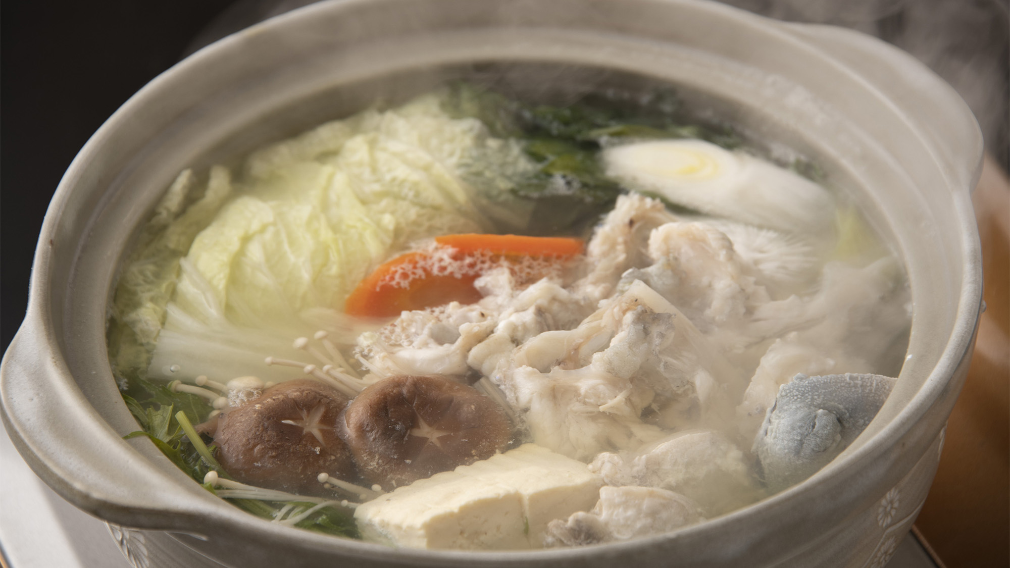 ・【夕食一例/ふぐ鍋】寒い冬は贅沢なふぐ鍋で体の芯まで温まってください