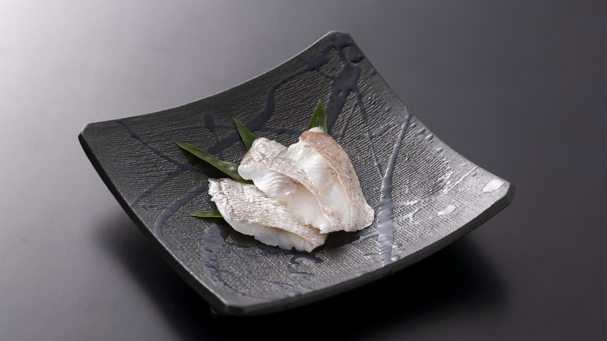 ・【夕食一例】お造りの内容は季節やその日のメニューによって異なります