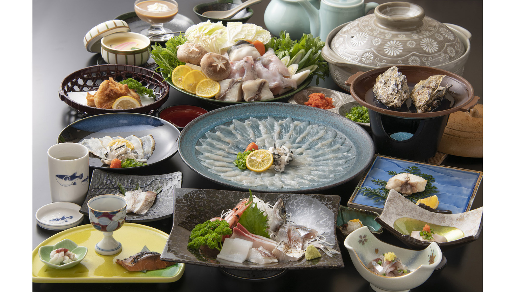 ・【夕食一例/ふぐフルコース】若狭湾で育った美味しい「若狭ふぐ」を余すことなく使った豪華プラン