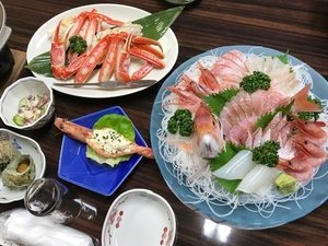■獲れピチ天然魚姿盛とブランドずわい蟹の満腹プラン■
