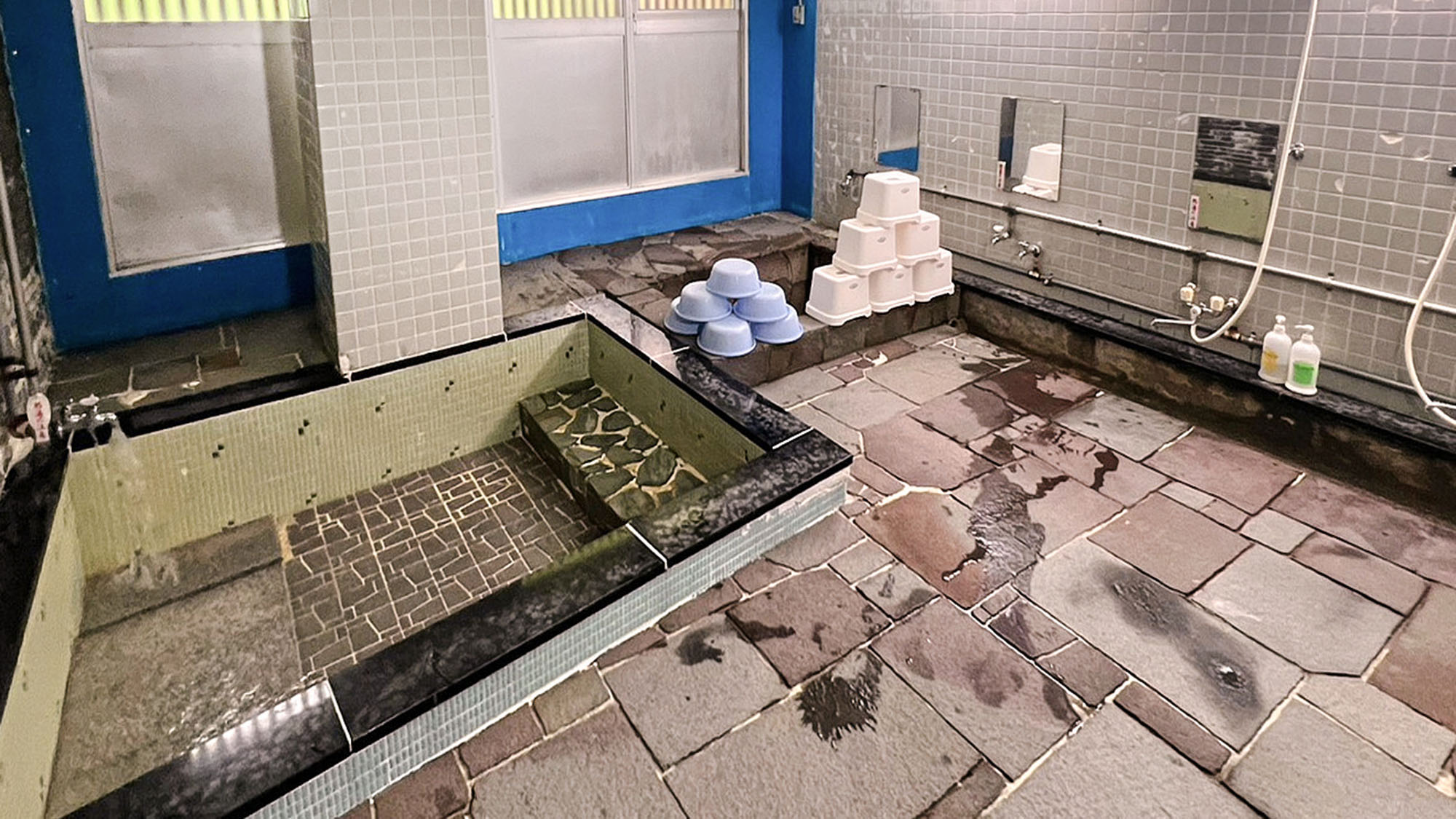 ・【大浴場】大きなお風呂に入って山登りで疲れた体を癒してください