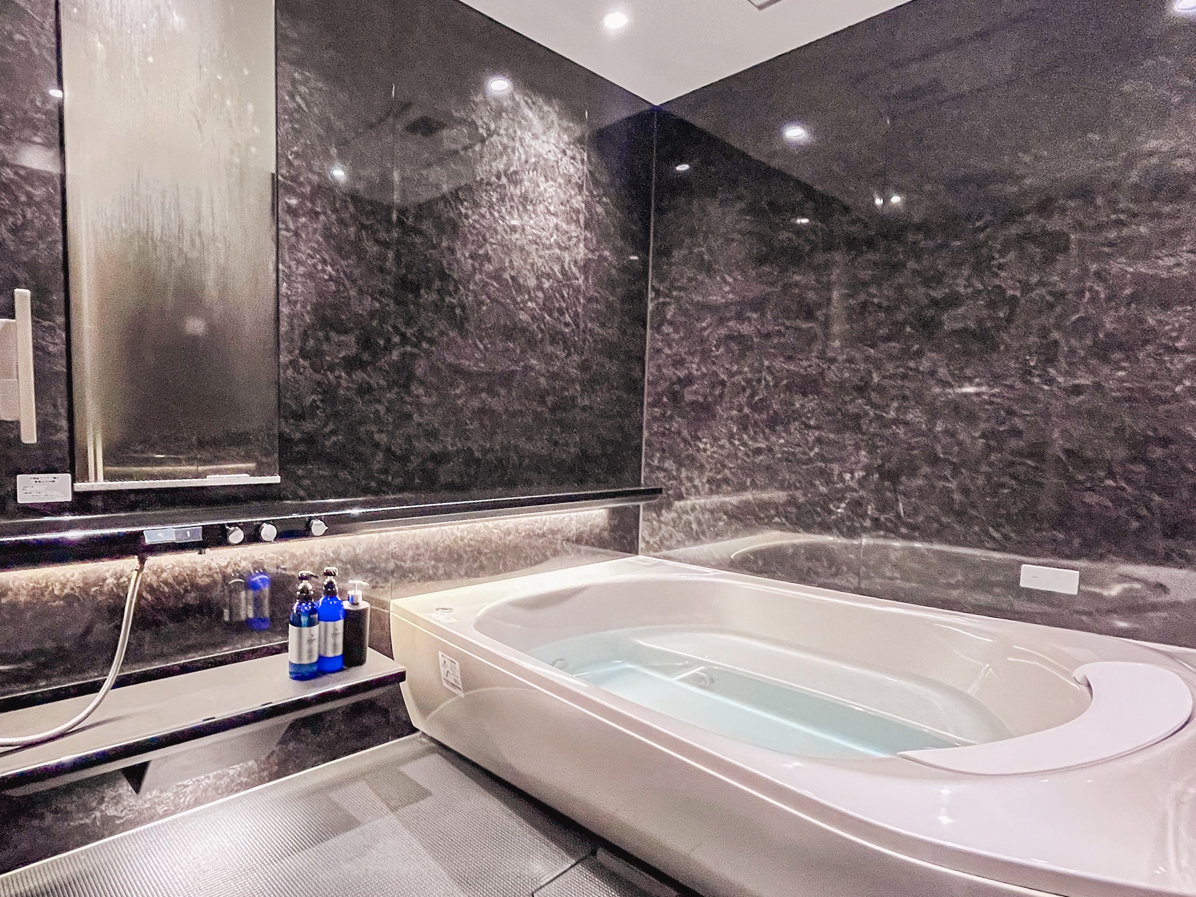 知多半島 サウナ・ジャグジー・プール付プライベートヴィラのバスルーム