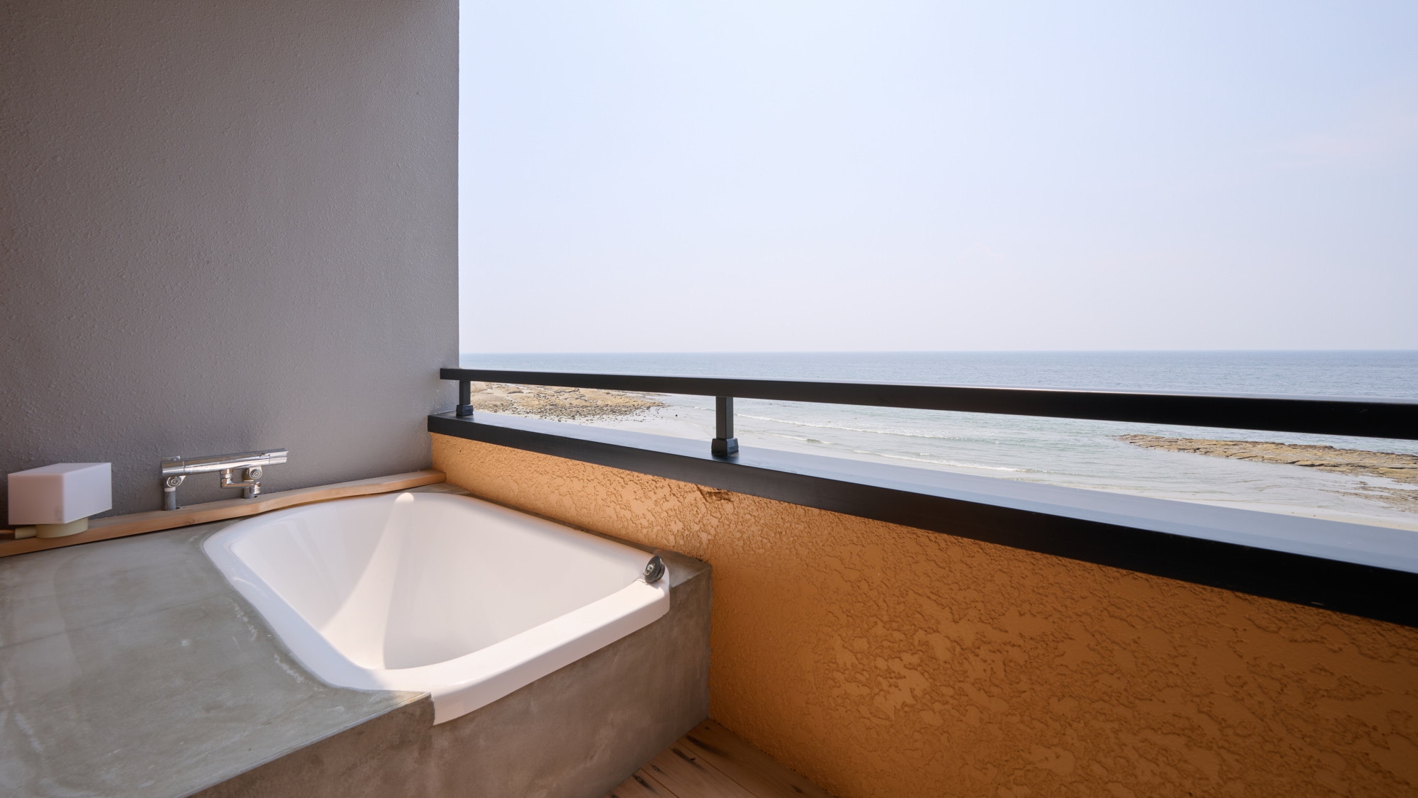 【素泊まり】伊勢湾を一望できるお部屋でゆったりお過ごしください！