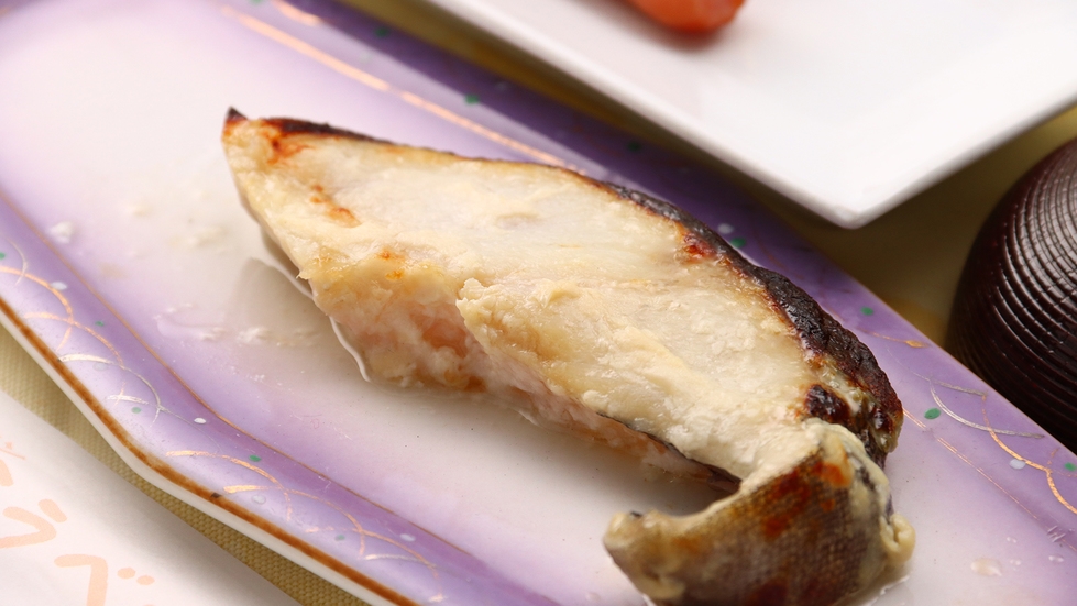 【朝食付き】最終チェックイン22時迄OK！喫煙OKのリーズナブルな和朝食付きプラン