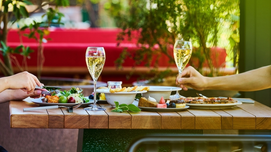 【5連泊】温泉サウナ×静寂の森に包まれ過ごす、軽井沢リトリート＜朝食付＞