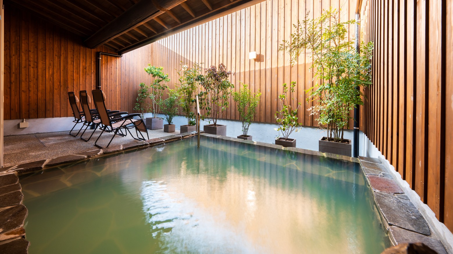 【スタンダード】〈お食事なし〉天然温泉の大浴場＆サウナを満喫する素泊まりプラン