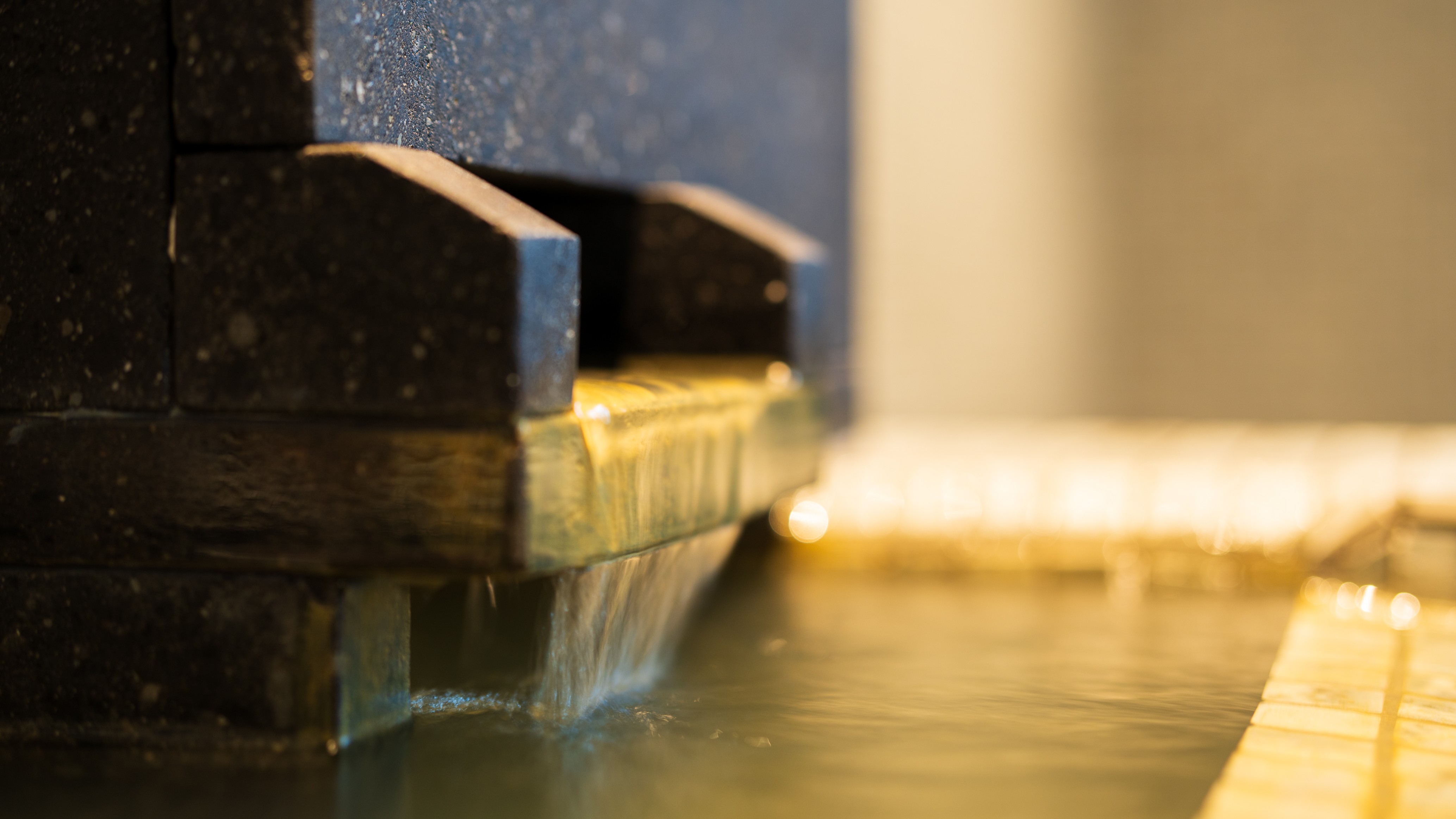 源泉100％かけ流しの温泉「宇佐八幡の湯」